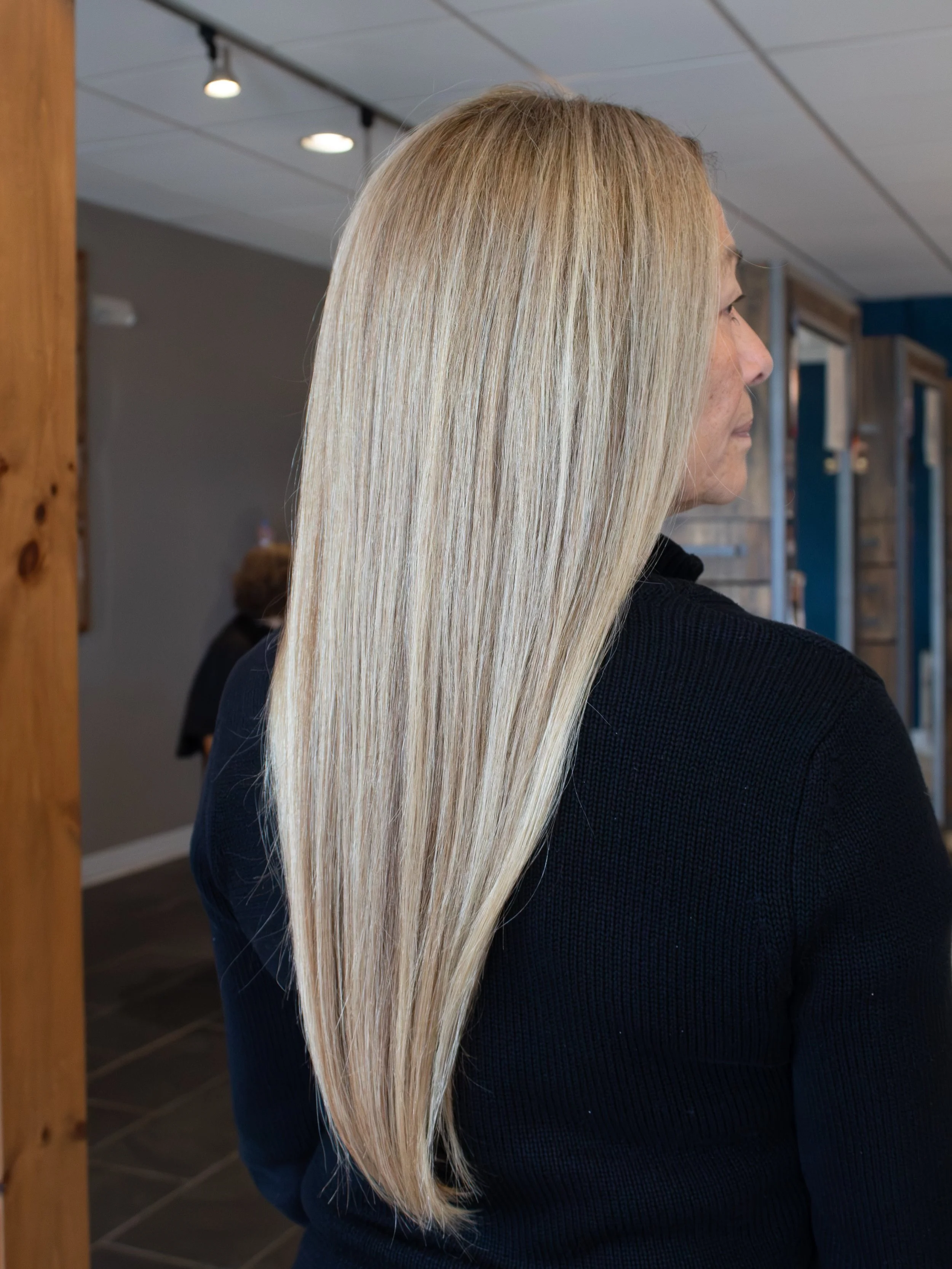 THE DREAMY BLONDE |  A soft blend of depth and brightness for an effortless, lived-in look.

COLOR: @lanzahaircare 
STYLIST: @madabouthair_