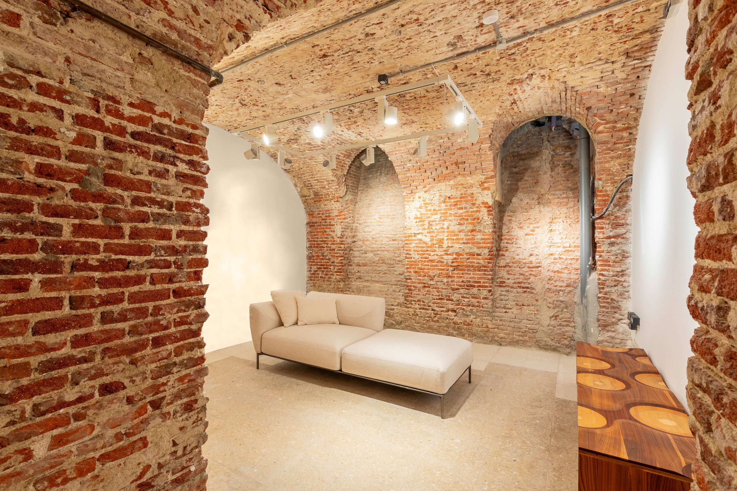 Rober Quiñones_Estudio Barbara de Braganza 9_42.jpg