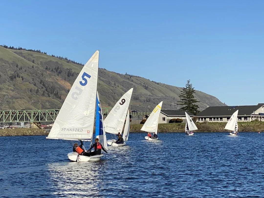 High School Sailing in the Hood River Marina