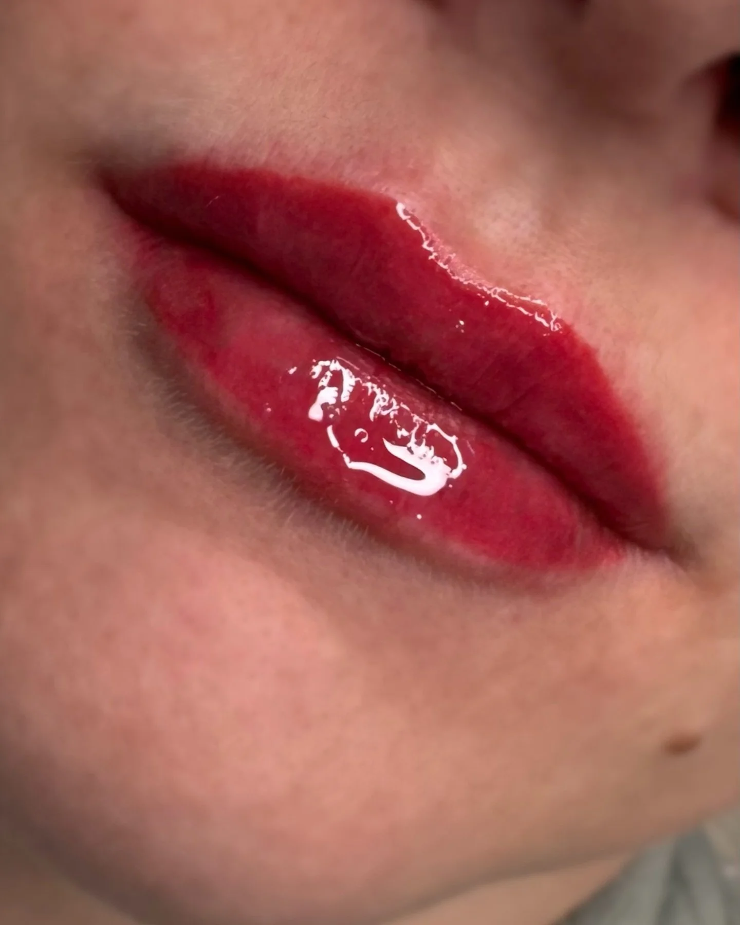 💋💉0.5ml Filler-Lips were also tattooed 1 month ago🙌🏻

Perfect lip combo by Jenna #lipenhancement #lipfiller #filler #lipblushtattoo #pmu