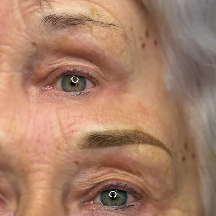 Beautiful new brows for my lovely client. Her brows had started to become sparse over time &amp; with her skin type we chose a soft powdered style to ensure beautiful long term results 🤍 

Brows will soften by 30% revealing a natural tinted look 

U