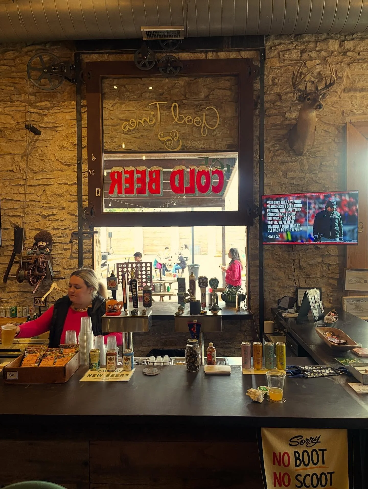 Fun afternoon at the Canoe with live music from Hico&rsquo;s Blayton Carpenter 🎸