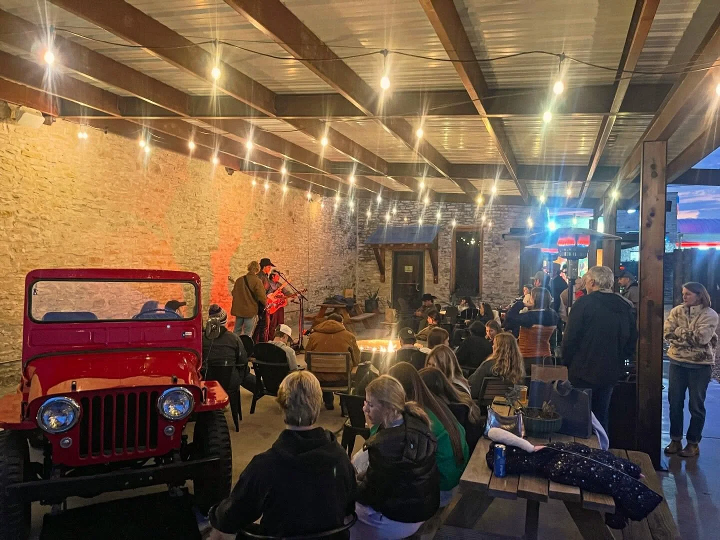 Live music every Saturday night. Rain or shine! 🎸