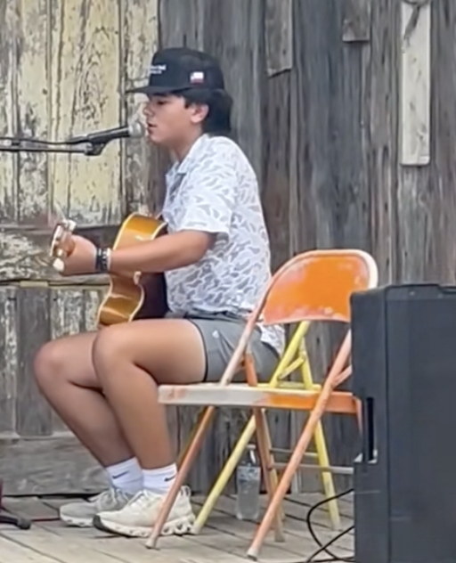 LIVE MUSIC: BEAU GARZA