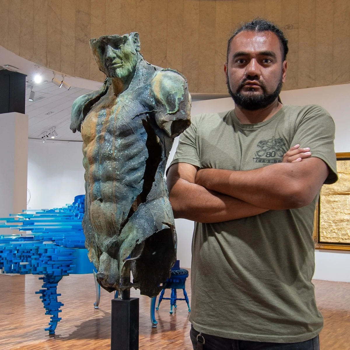 Sculptor Eduardo Estrada