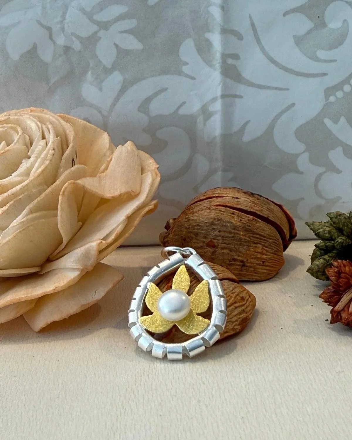 Sterling Silver Pearl & Leaf Pendant