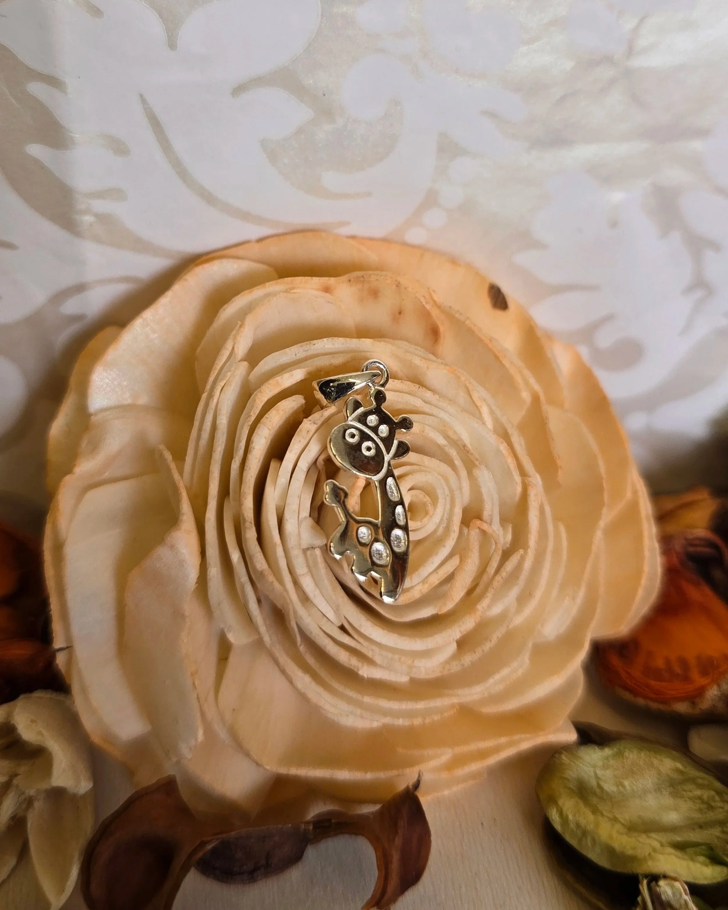 Silver Giraffe Pendant