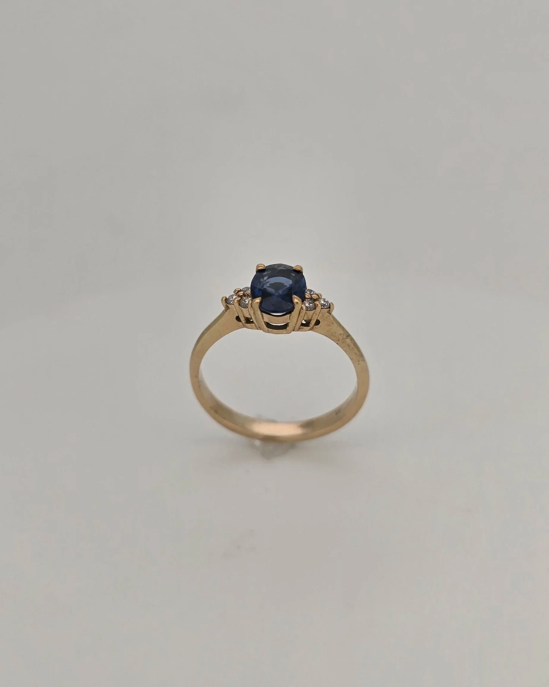 9ct Yellow Gold Sapphire & Diamond Ring