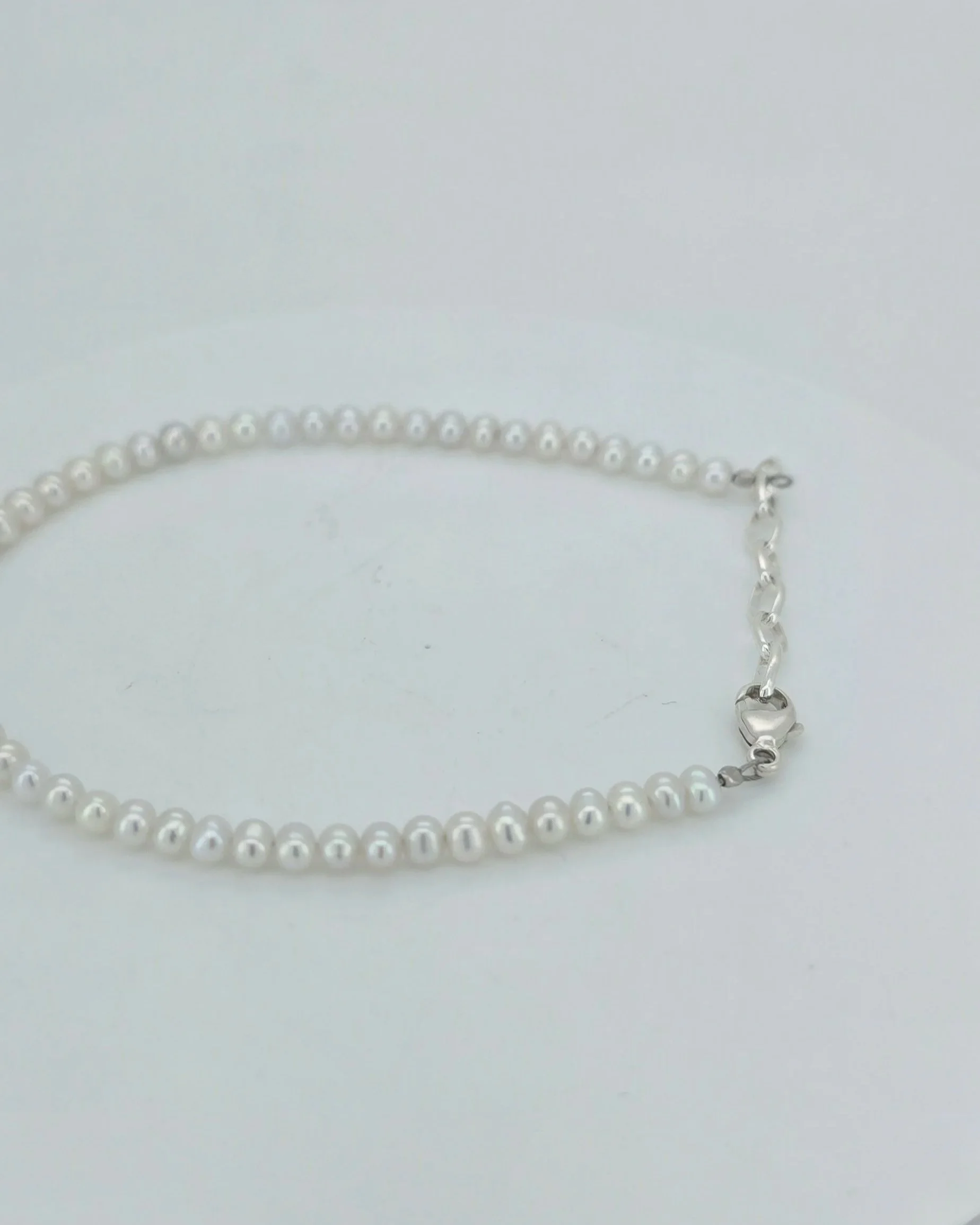 White Freshwater Pearl Bracelet