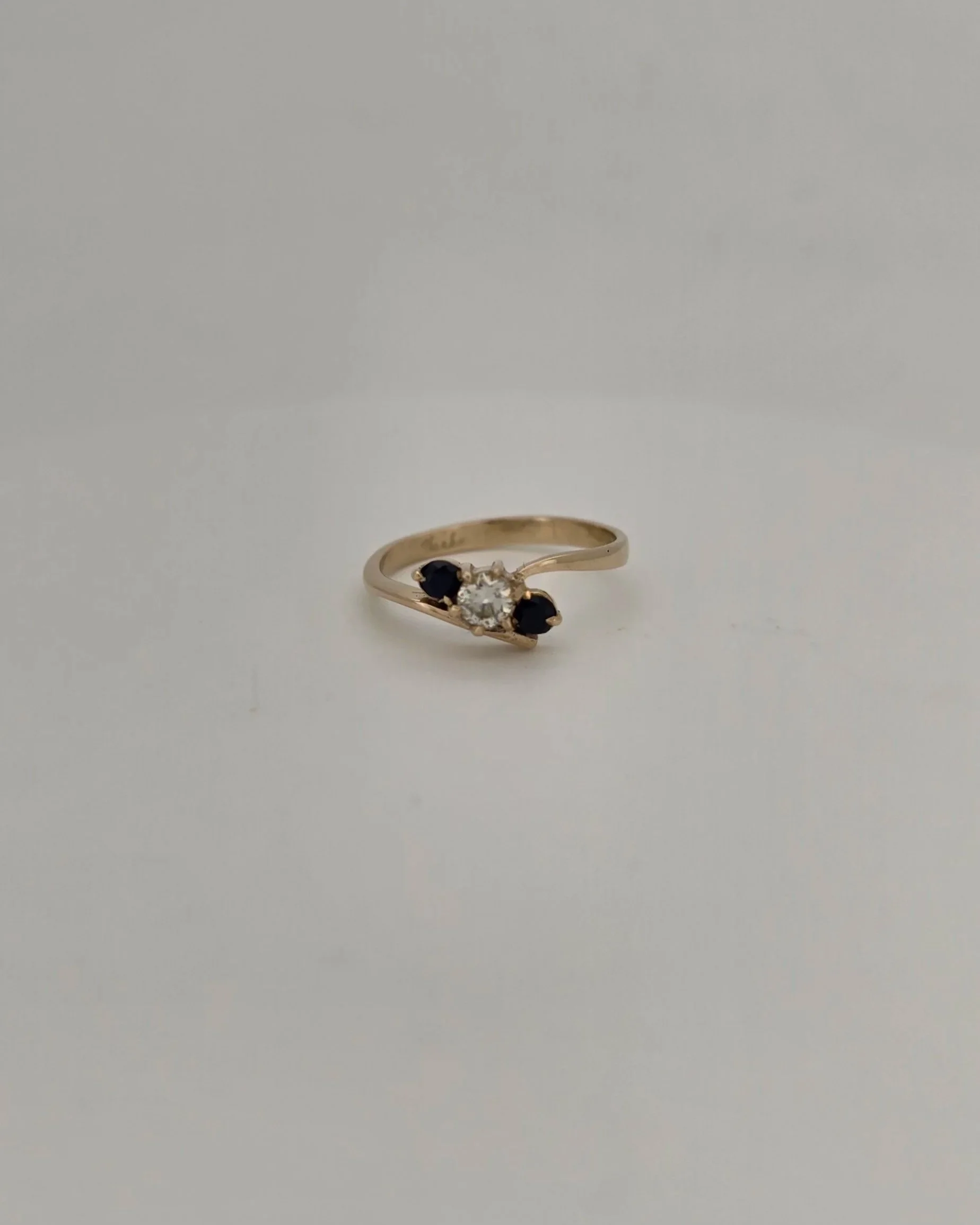 9ct Yellow Gold Blue Sapphire & Diamond Ring