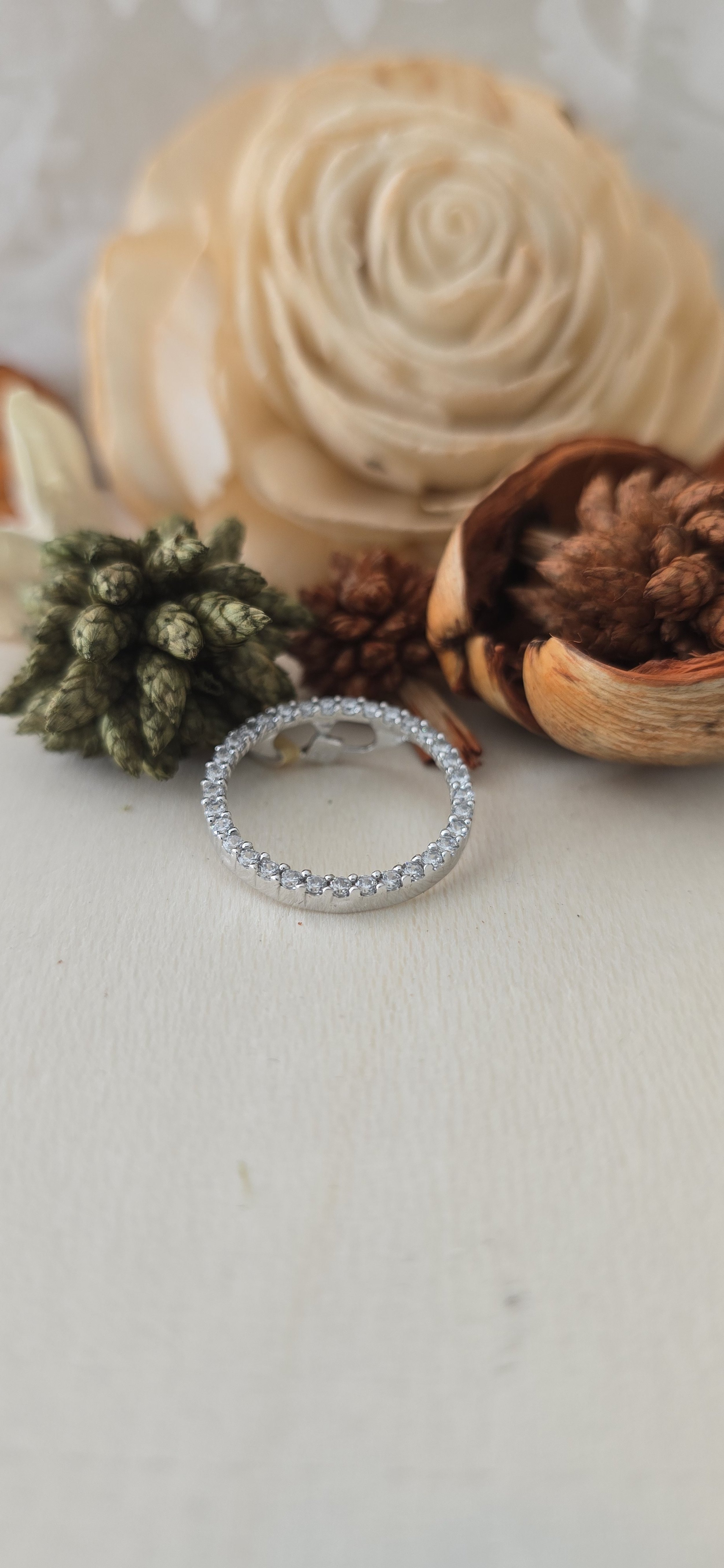 Eternal Elegance White Gold Circle Pendant