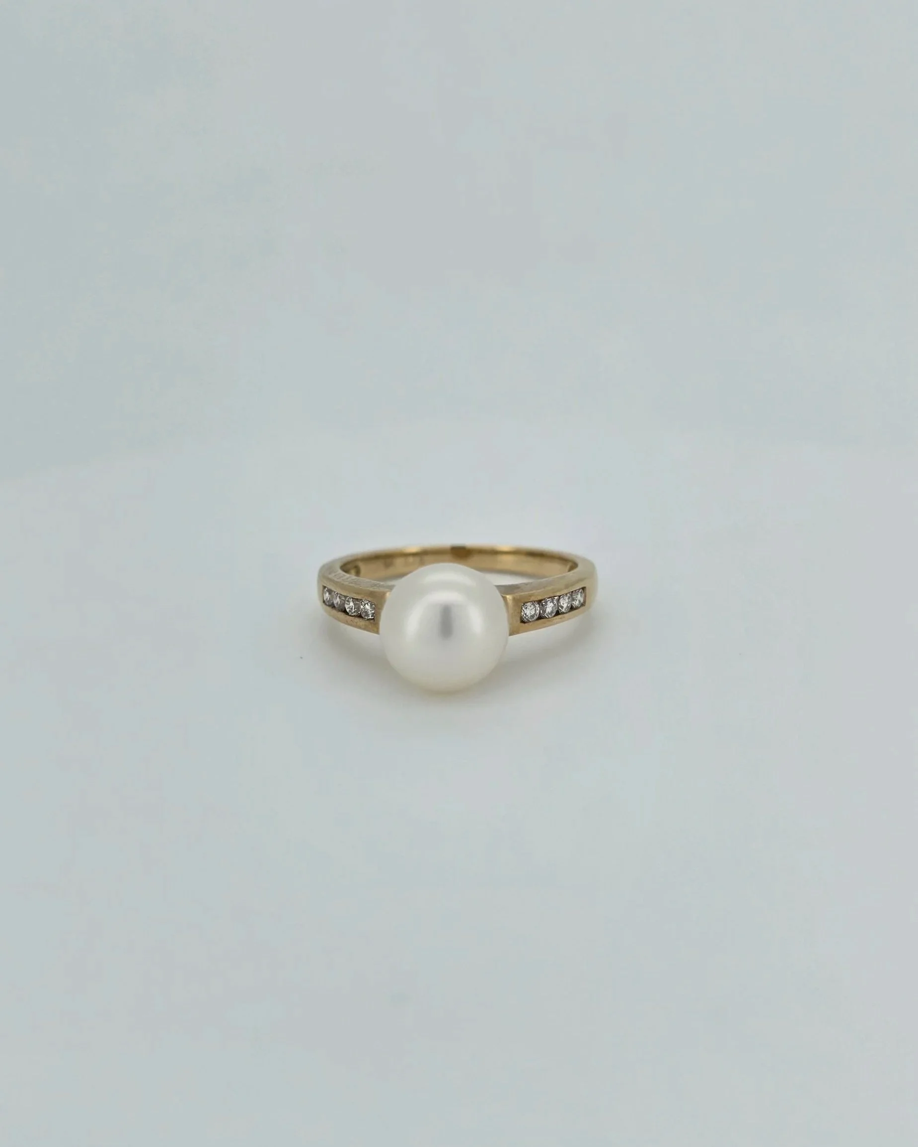 9ct Yellow Gold Pearl & Diamond Ring