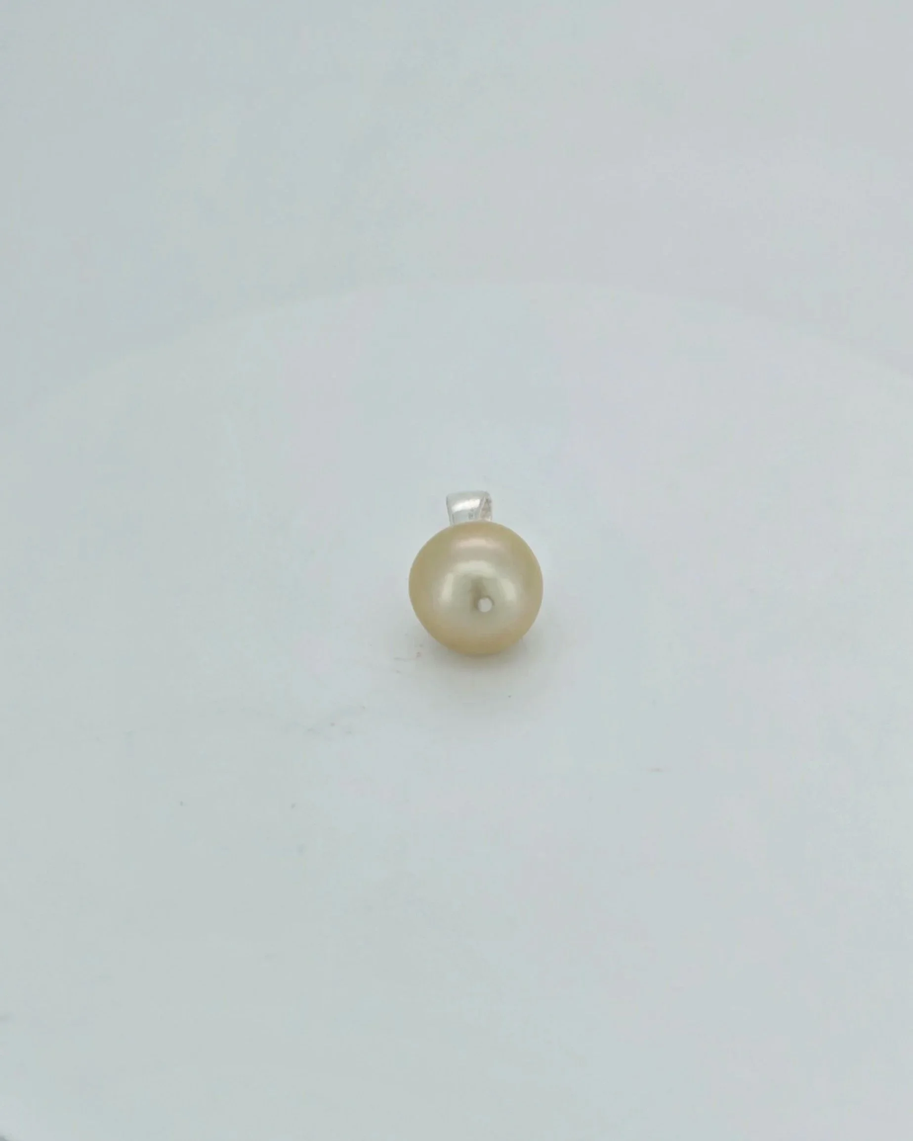 Sterling silver pendant with South Sea Pearl