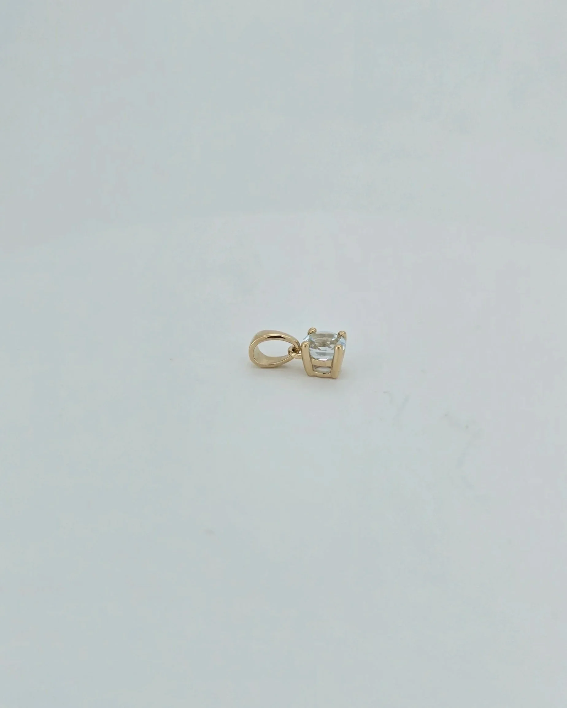 9ct Yellow Gold Blue Topaz December Birthstone Pendant