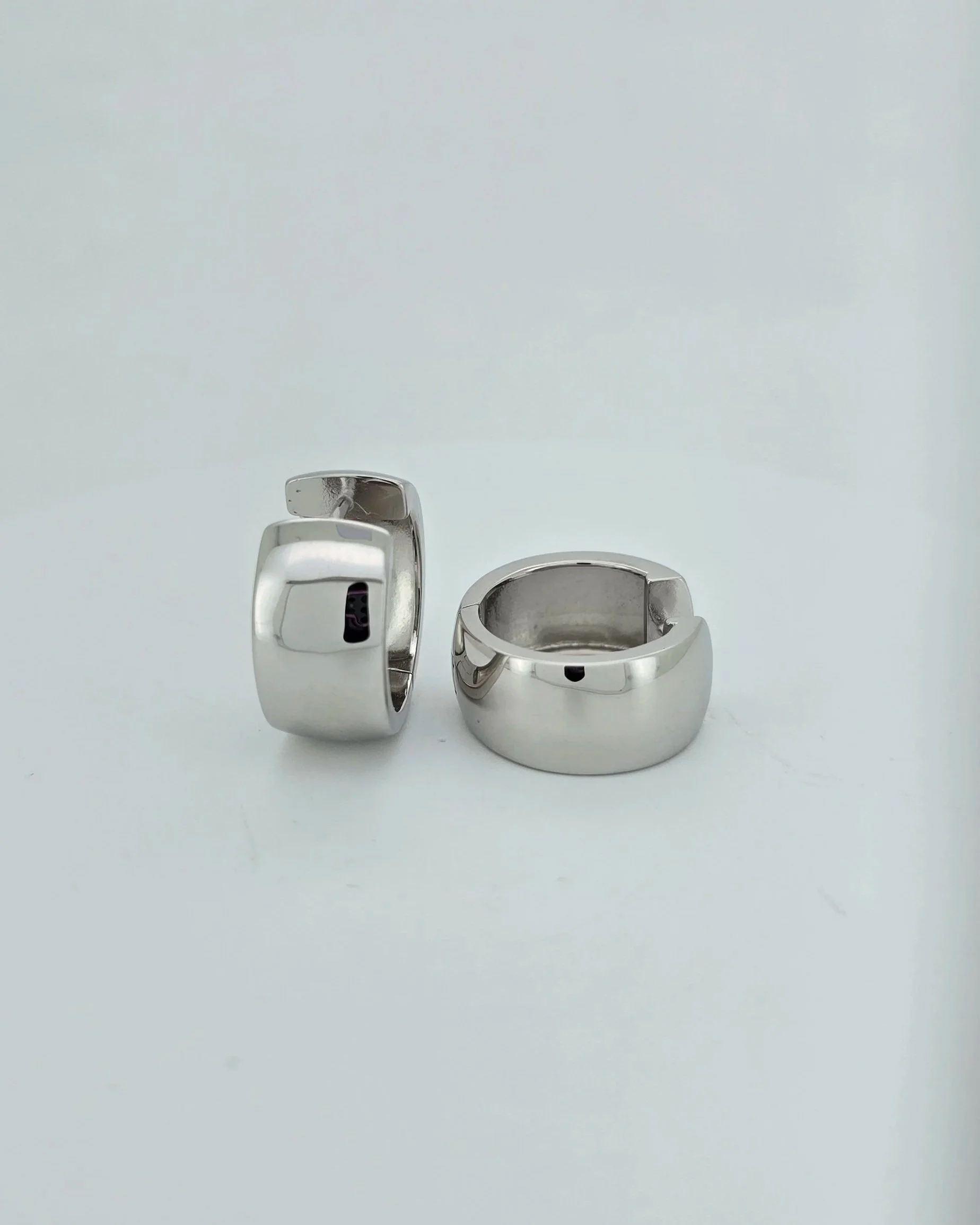 Sterling Silver Round Elegance Huggies