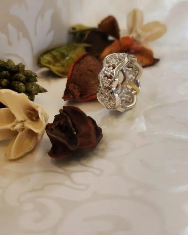 Silver flower ring