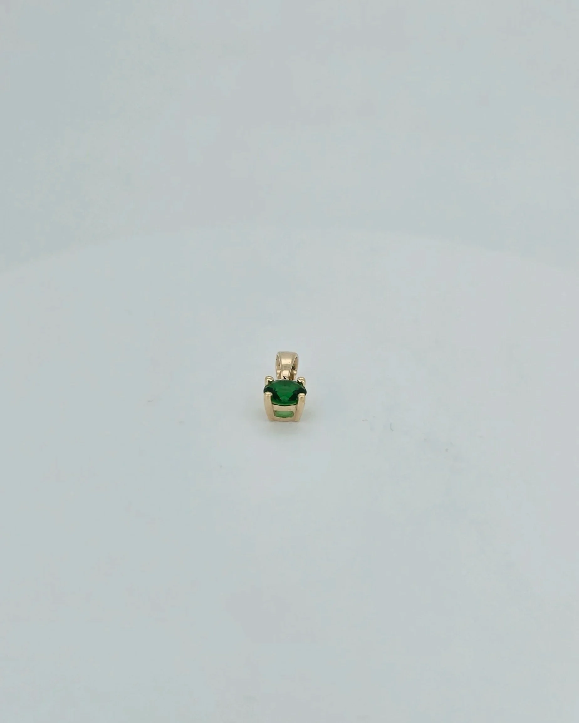 9ct Yellow Gold May Synthetic Emerald Pendant