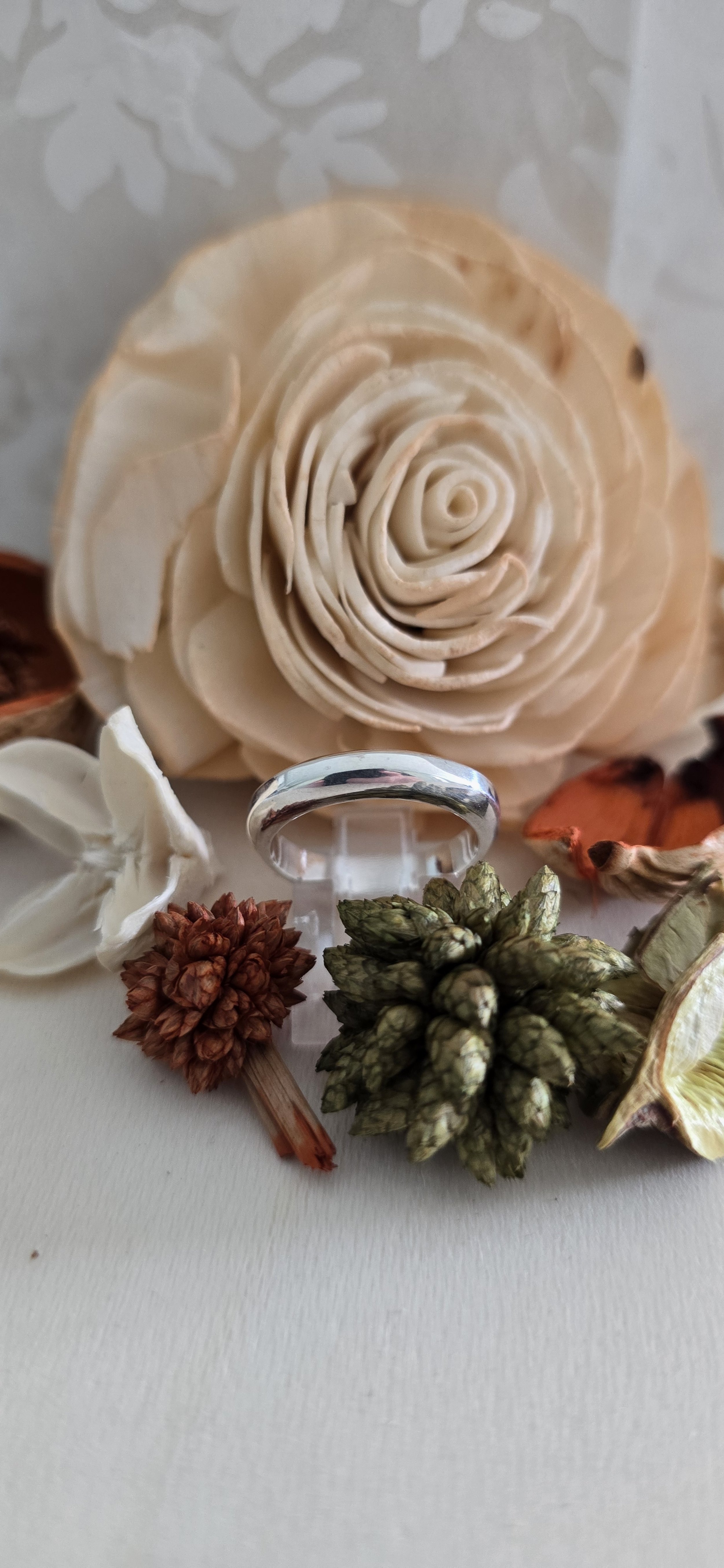 Sterling Silver Elegant Contour Band