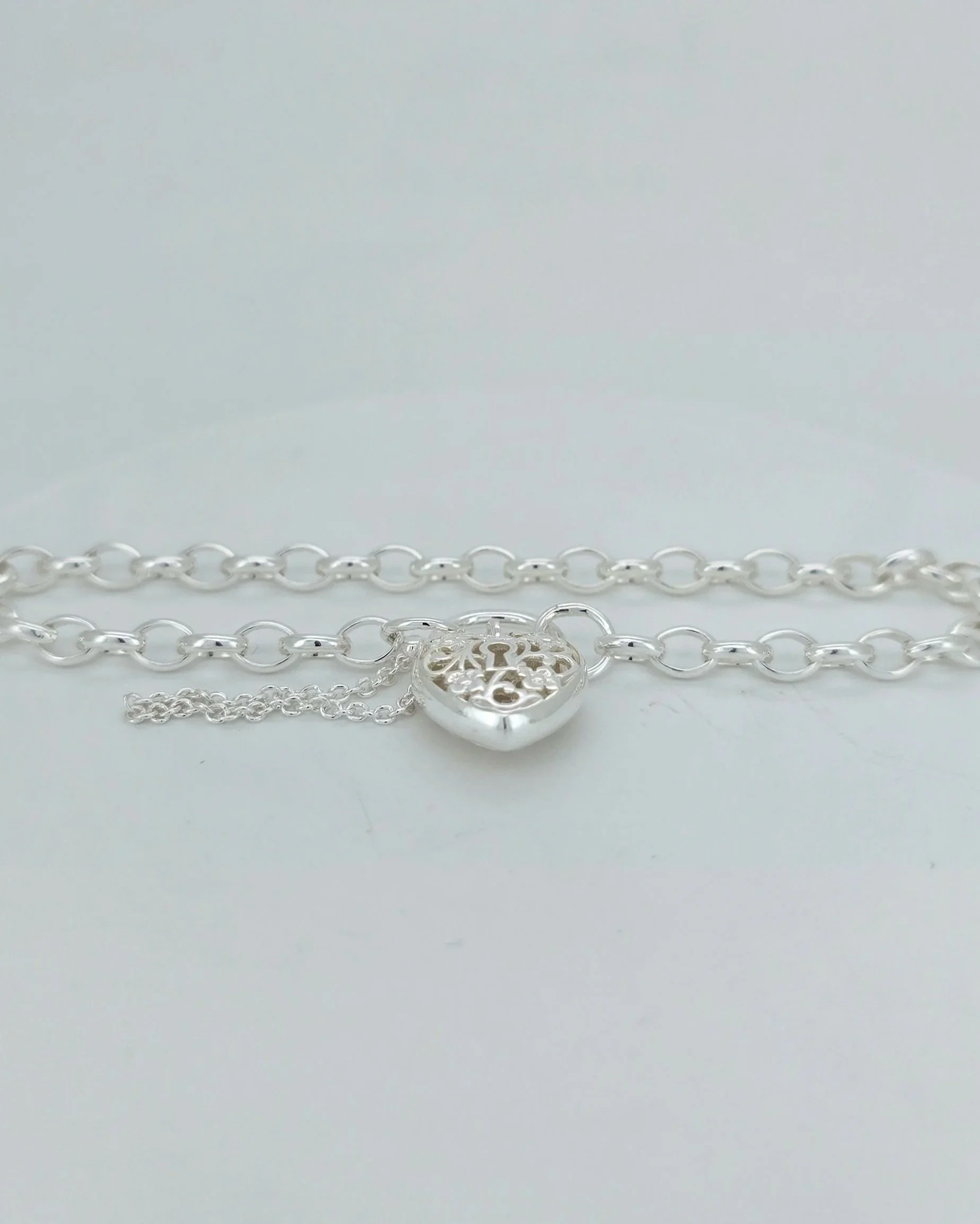 Sterling Silver Oval Belcher Bracelet with Filigree Padlock