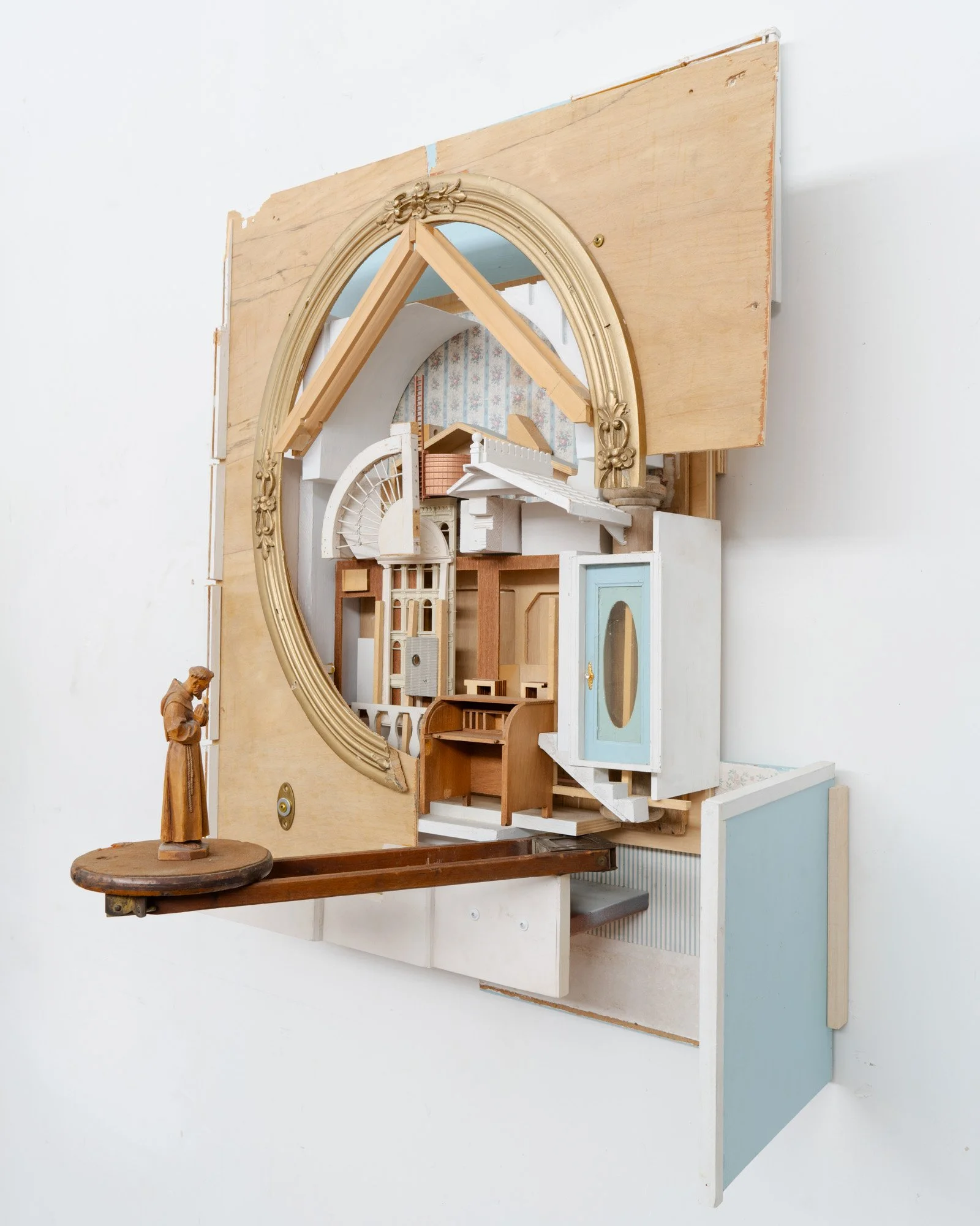 dmaher_looking glass cabinet room_02.jpg