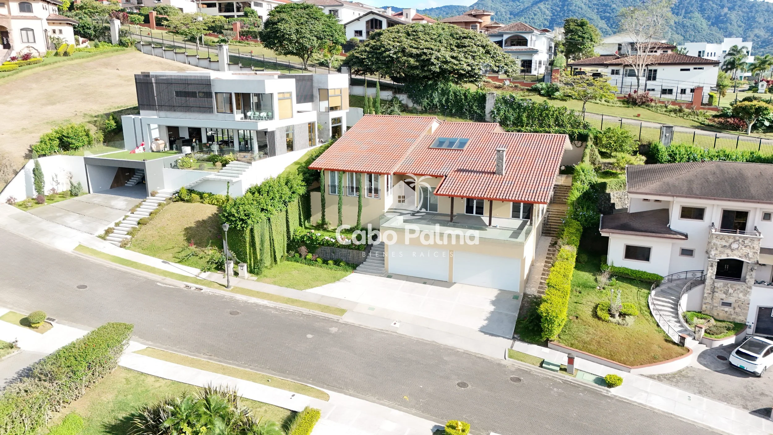 Guayaquil | Lote 851 m2 / Construcción 420 m2 | Código 3005