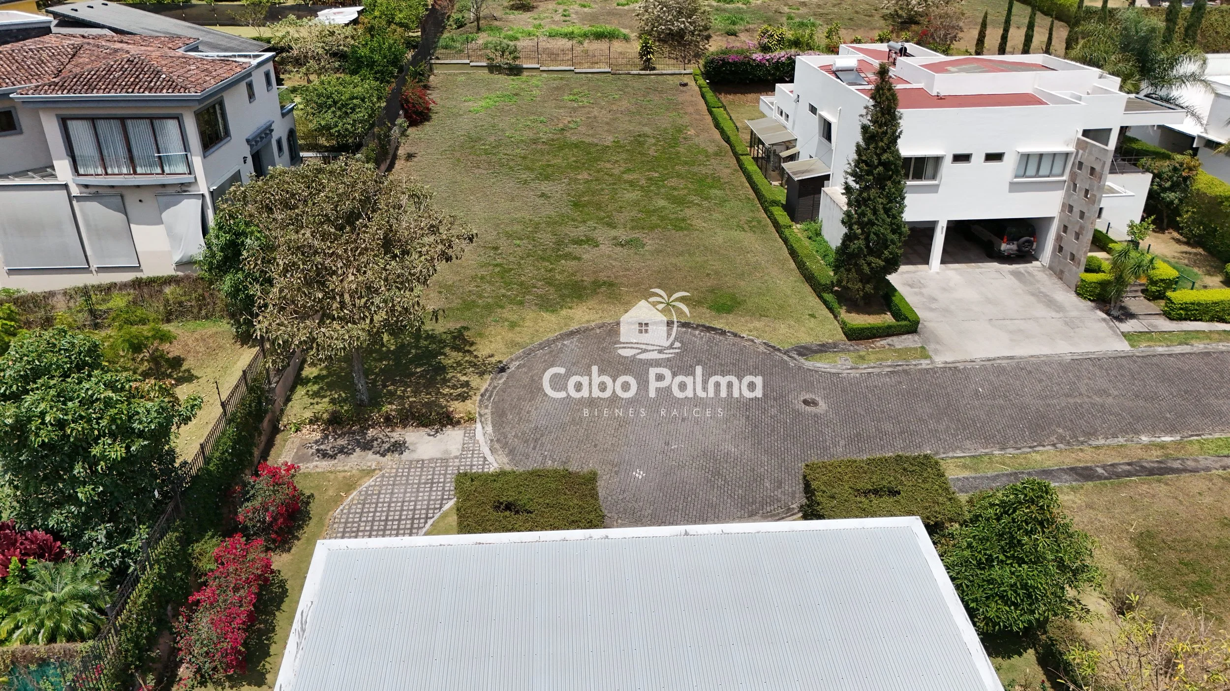 Heliconias Lote #4 | 1.043 m2| Código 2008