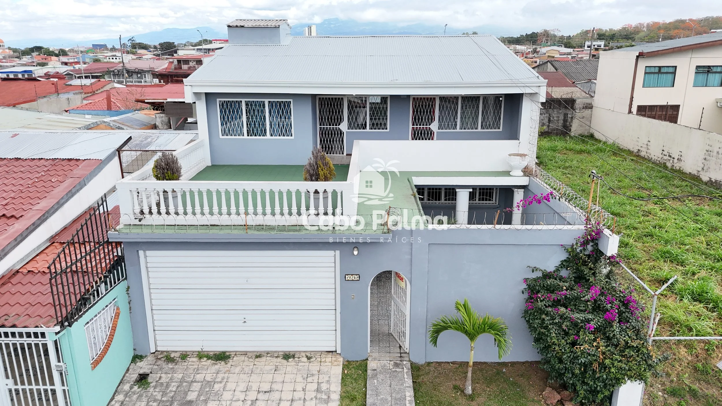 Hacienda Vieja, Curridabat | Área terreno 306 m2 / Área construcción 323 m2 | $247.000 