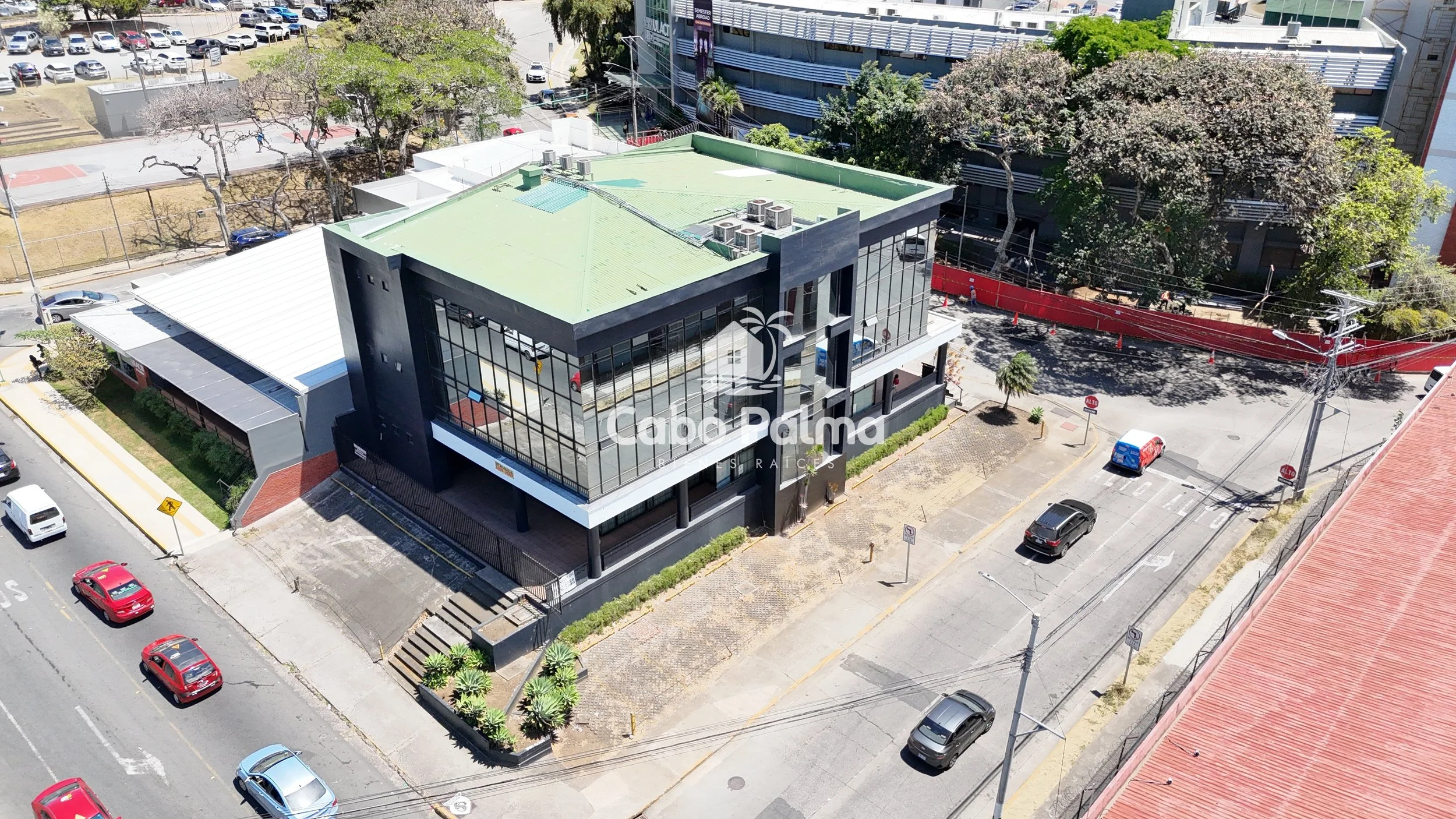 Alquiler Edificio Los Almendros, Barrio Tournón, San José | Área terreno 788.42 m2 / Área construcción 1930 m2 / 3 niveles más sótano con parqueo | $16.000 mensuales