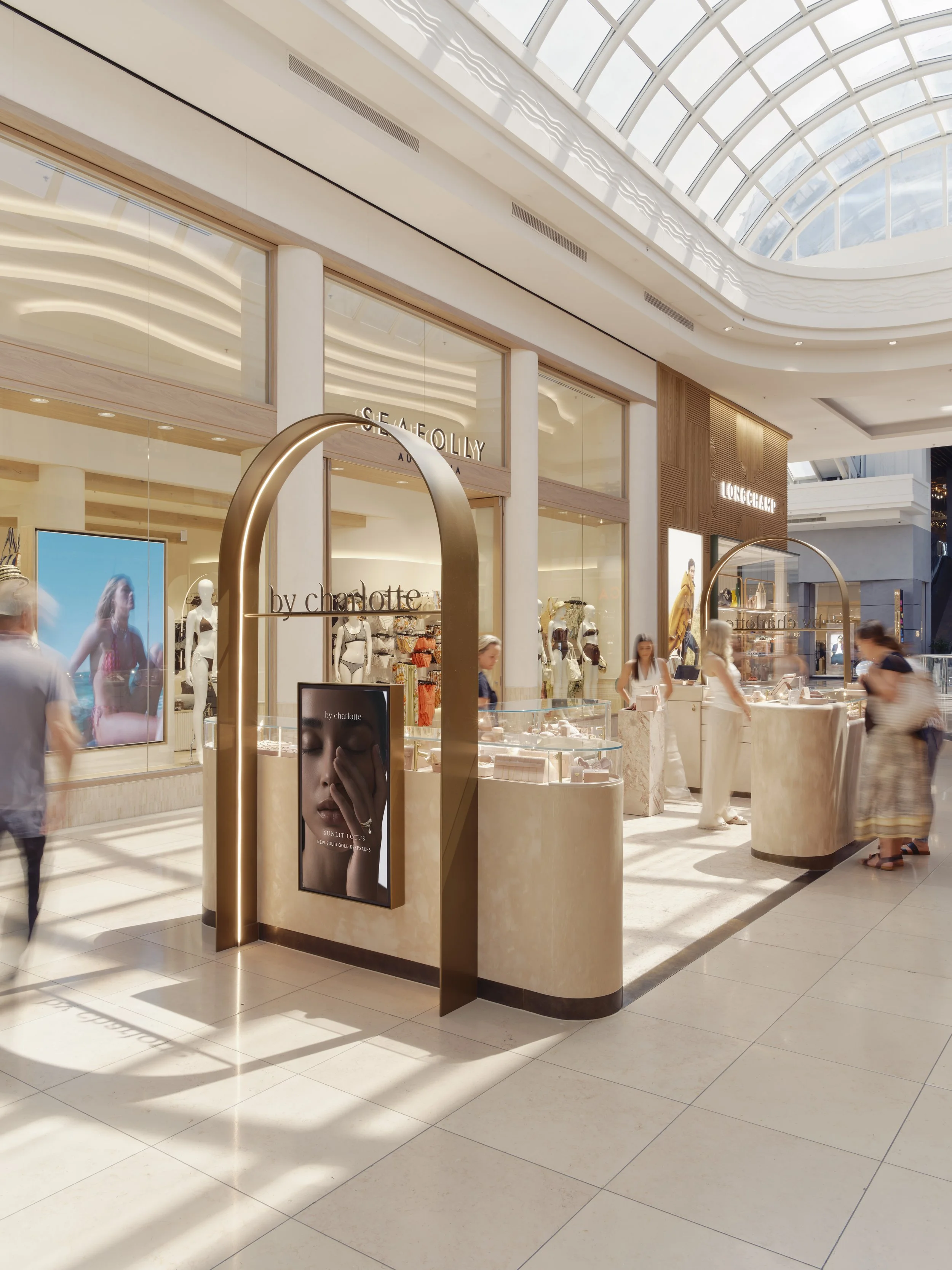 by charlotte Chadstone_October 2025_Simon Shiff_0 6.jpg