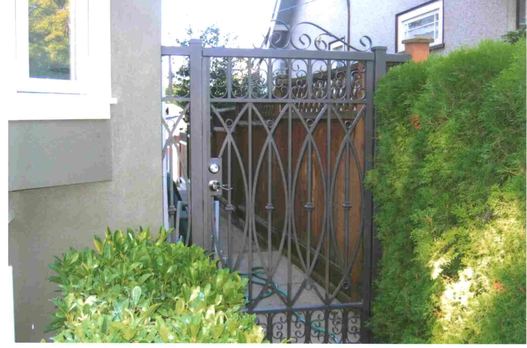 Gates (5).jpg