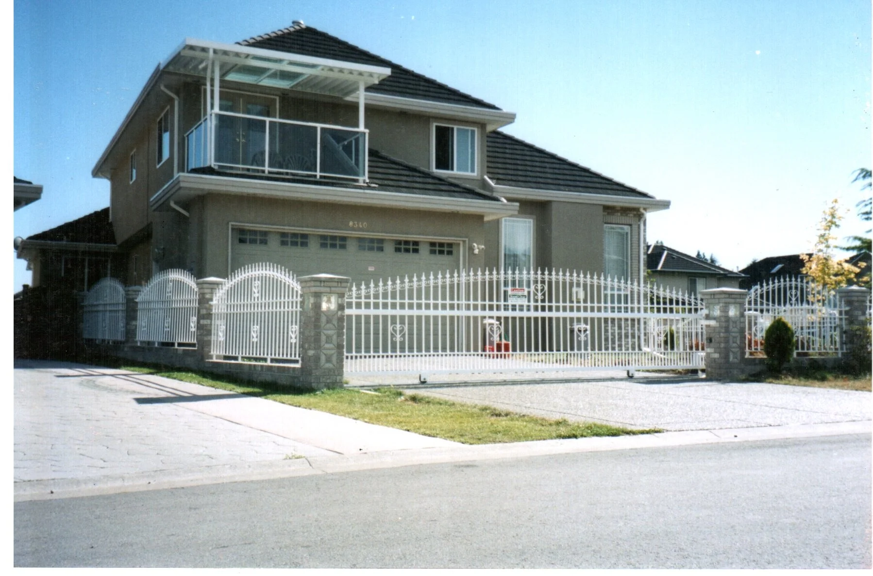 Sliding Gate (5).jpg