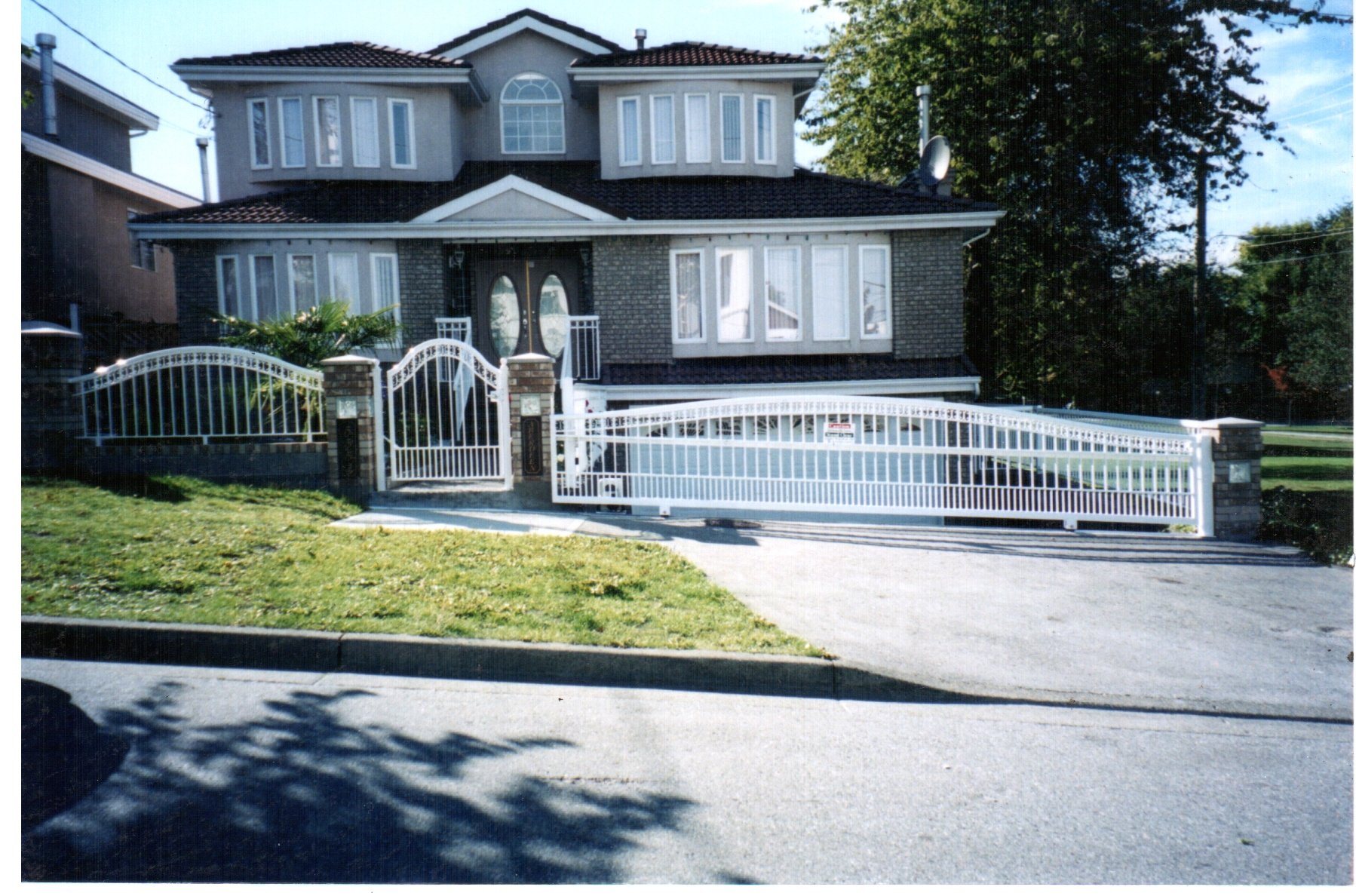 Sliding Gate (7).jpg