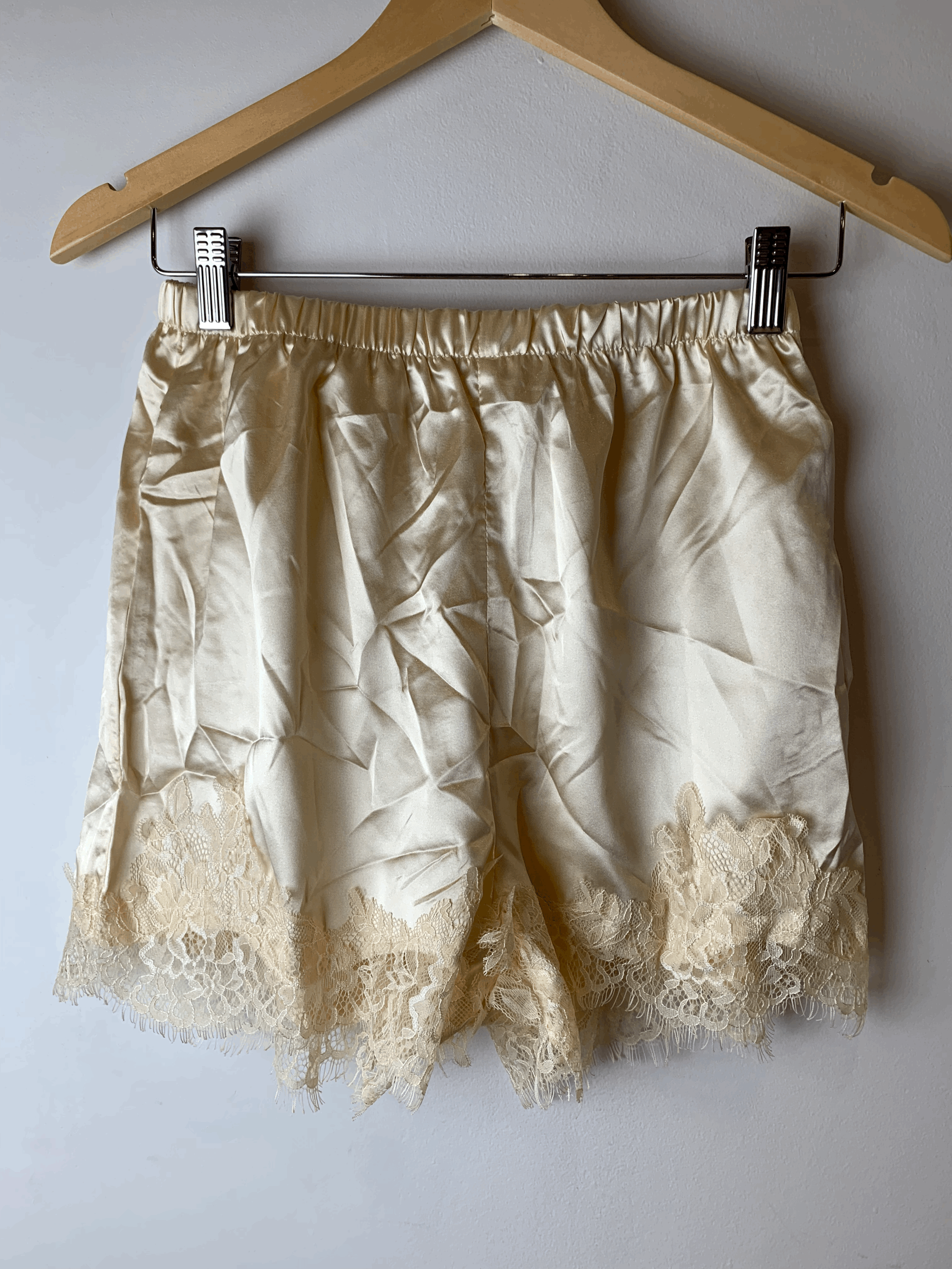 Whaleco Shorts | Size M