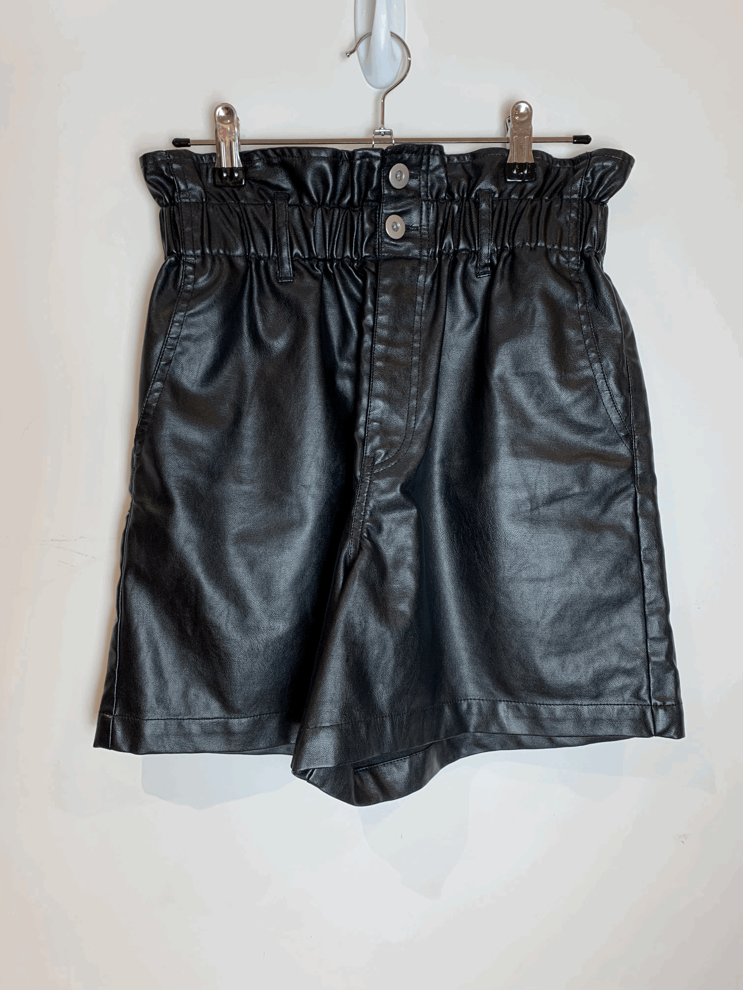 Olive Das Olive Shorts | Size S