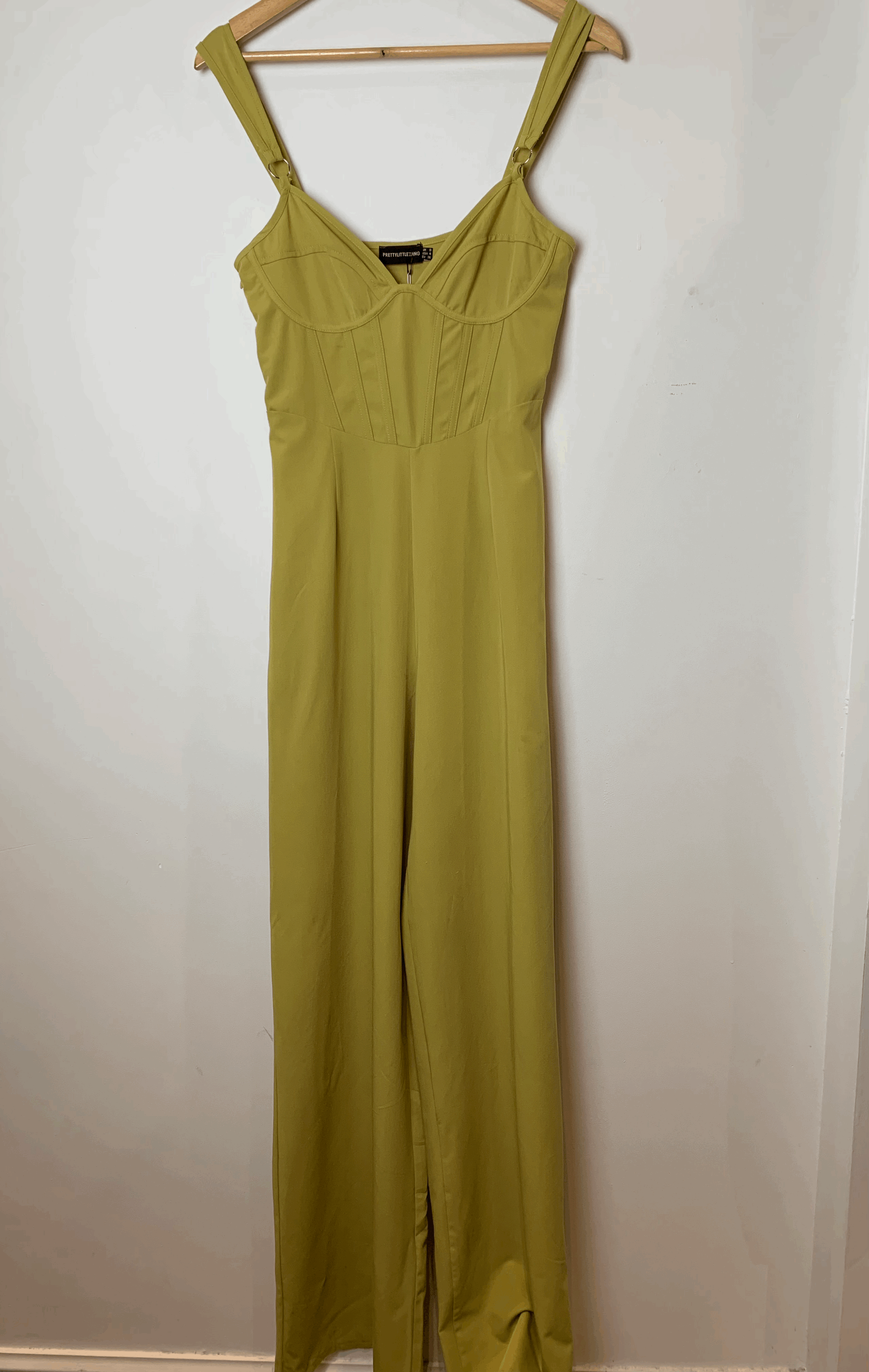 Pretty Little Thing Jumpsuit | Size 8