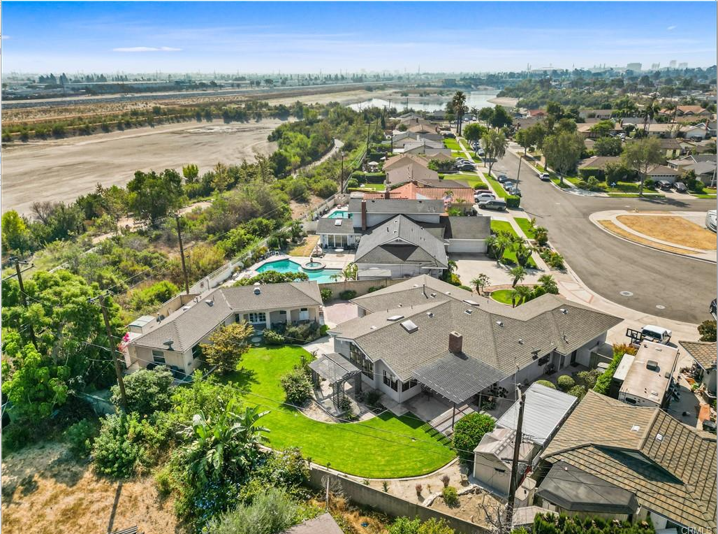 Anaheim 2 bed 2 bath ADU on a 14,000 square foot lot