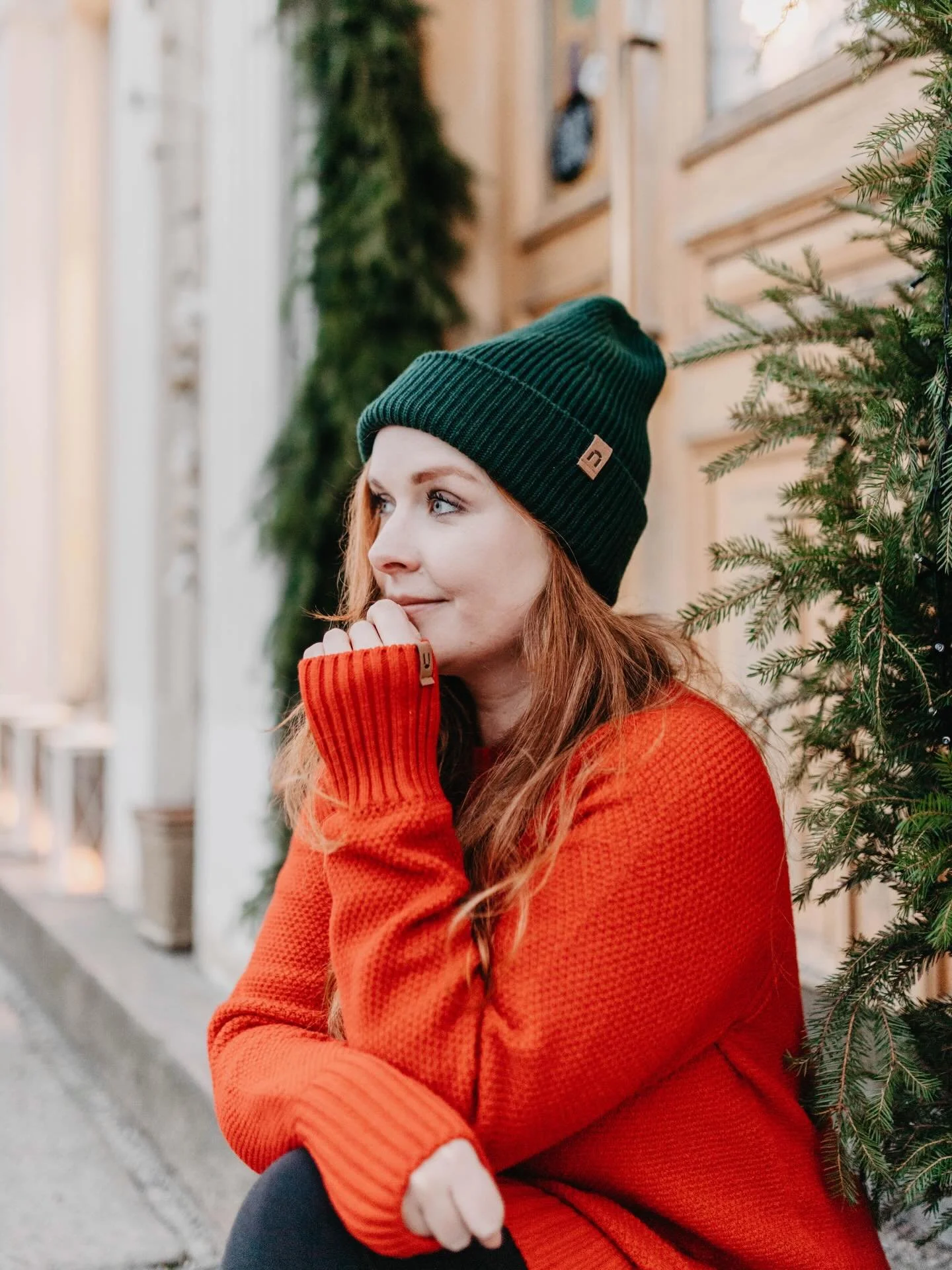 Hyv&auml;&auml; joulua! Merry Christmas! Frohe Weihnachten! 🎄❄️✨ 

En route to the homeland for a cozy family Christmas. I&rsquo;ve really come to cherish those. It&rsquo;s always the same and kind of boring in the best way which is just perfect. We