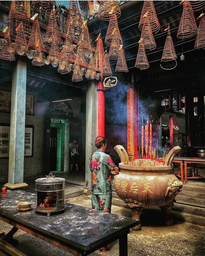 Historic temple in Da Kao, showcasing the neighborhood’s cultural heritage.