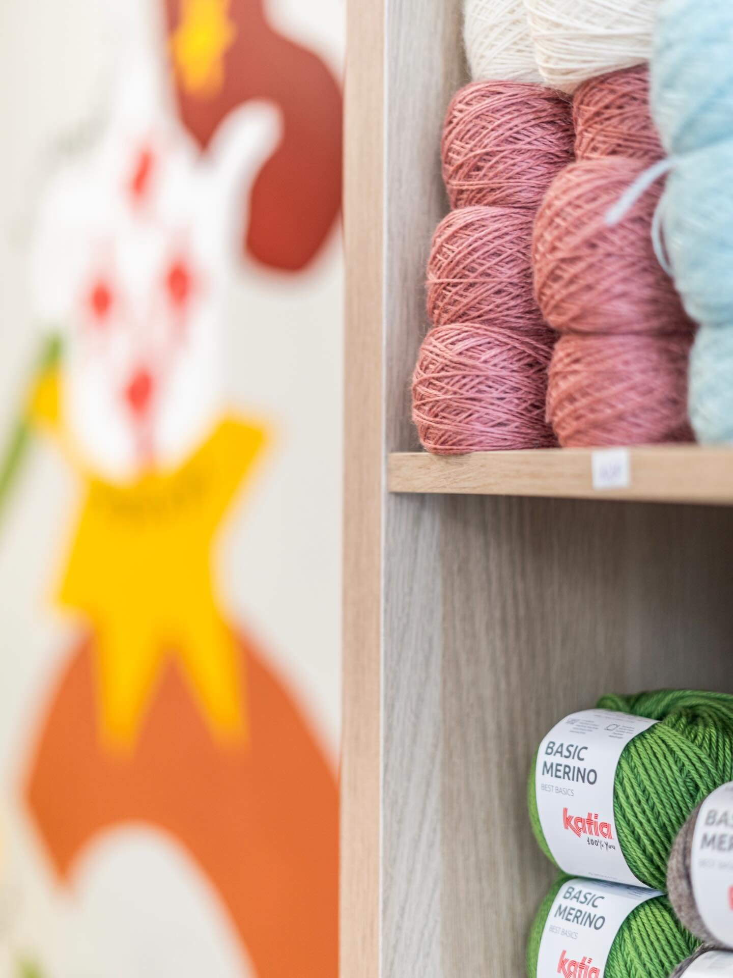 Trop heureuses d&rsquo;avoir cr&eacute;&eacute; cet endroit m&egrave;re-fille 🌷 un lieu &agrave; notre image et r&eacute;v&eacute;lant les valeurs que voulons mettre en avant, le calme, la d&eacute;tente et la sororit&eacute; ☁️

Une place o&ugrave;