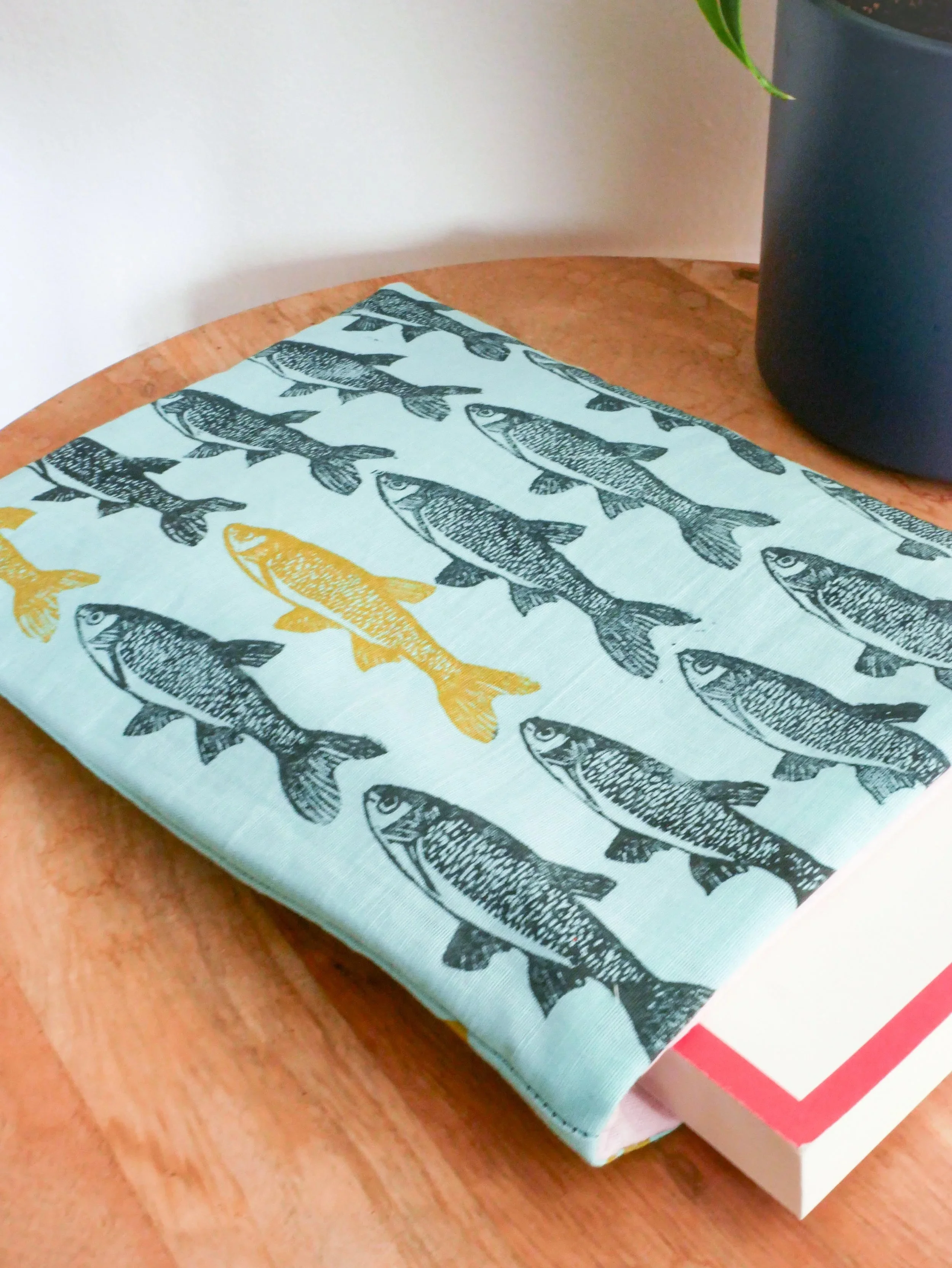 Pochette de livre poisson vert