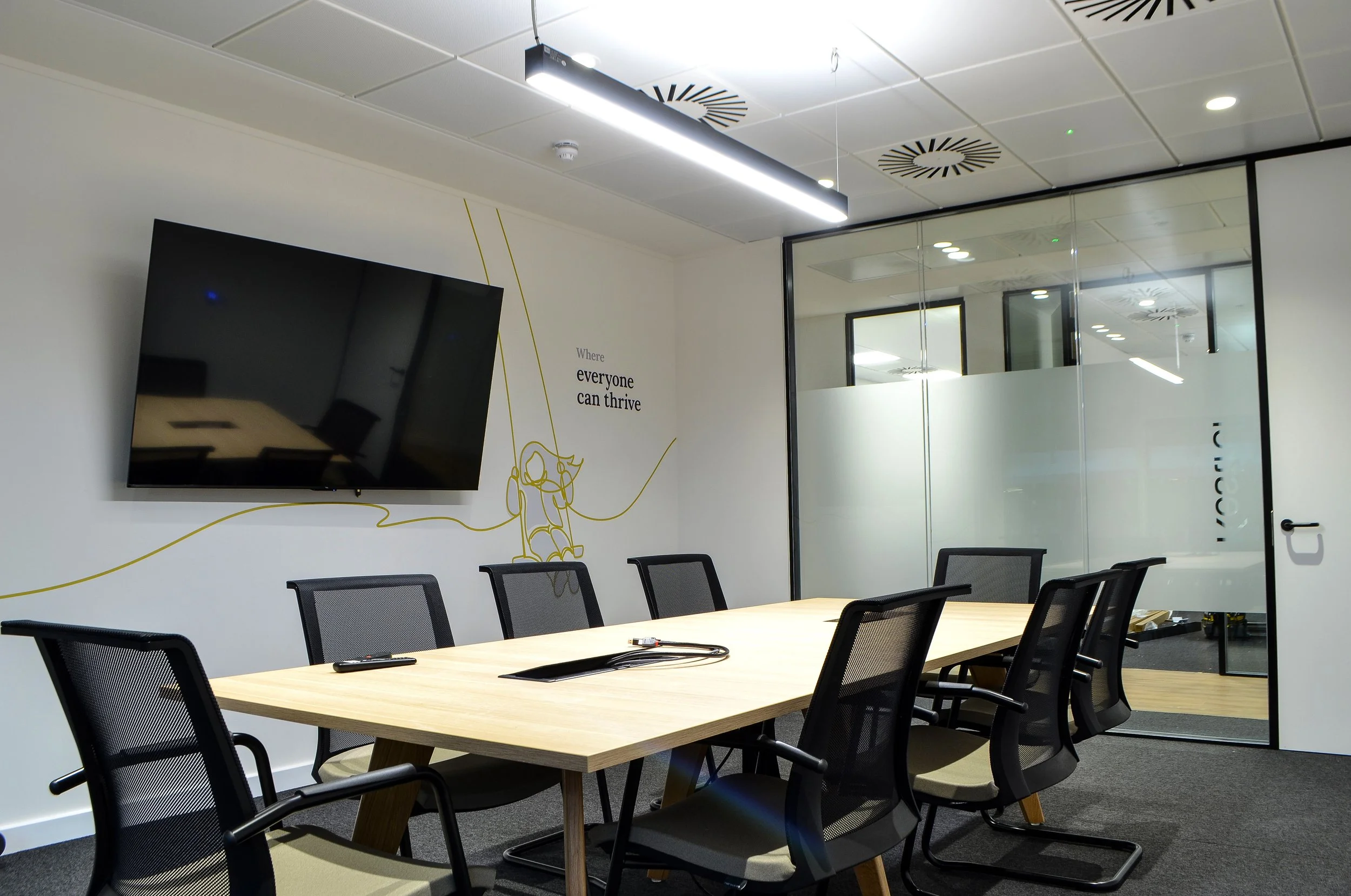 18_Meeting Room.jpg