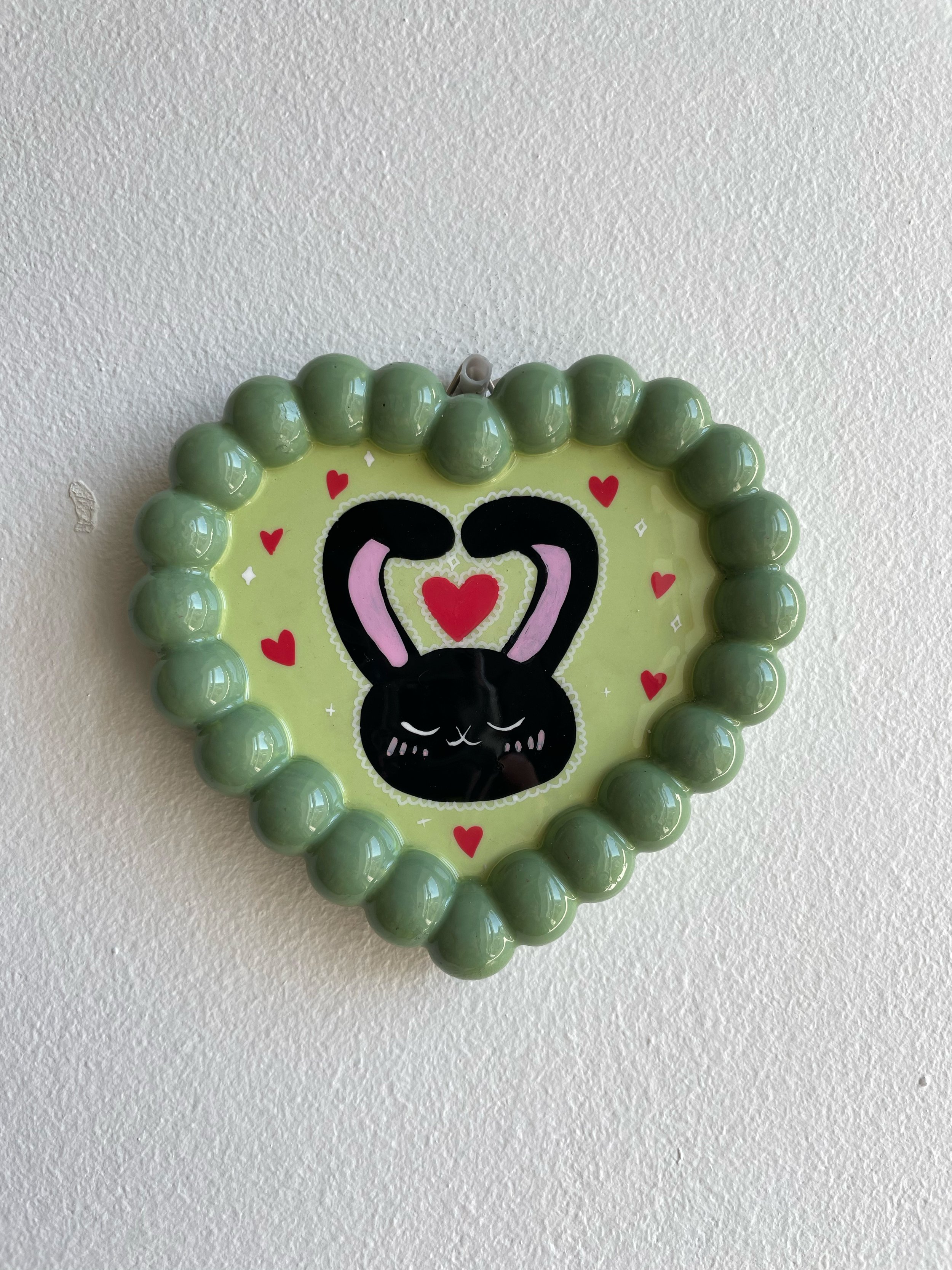 Larghezza 13 cm, altezza 12,5 cm