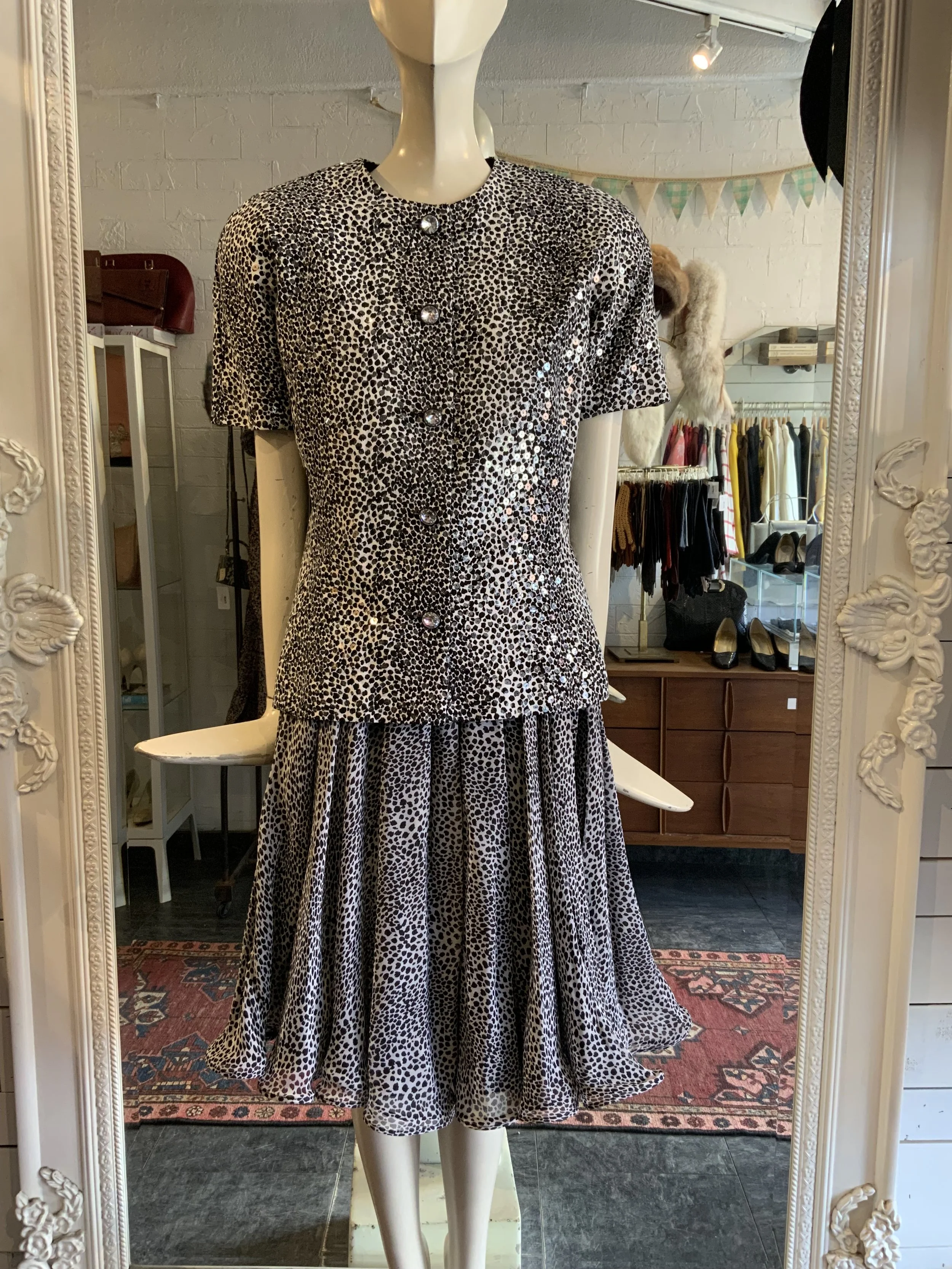 1980s Nipon cheetah print skirt suit | Size Small