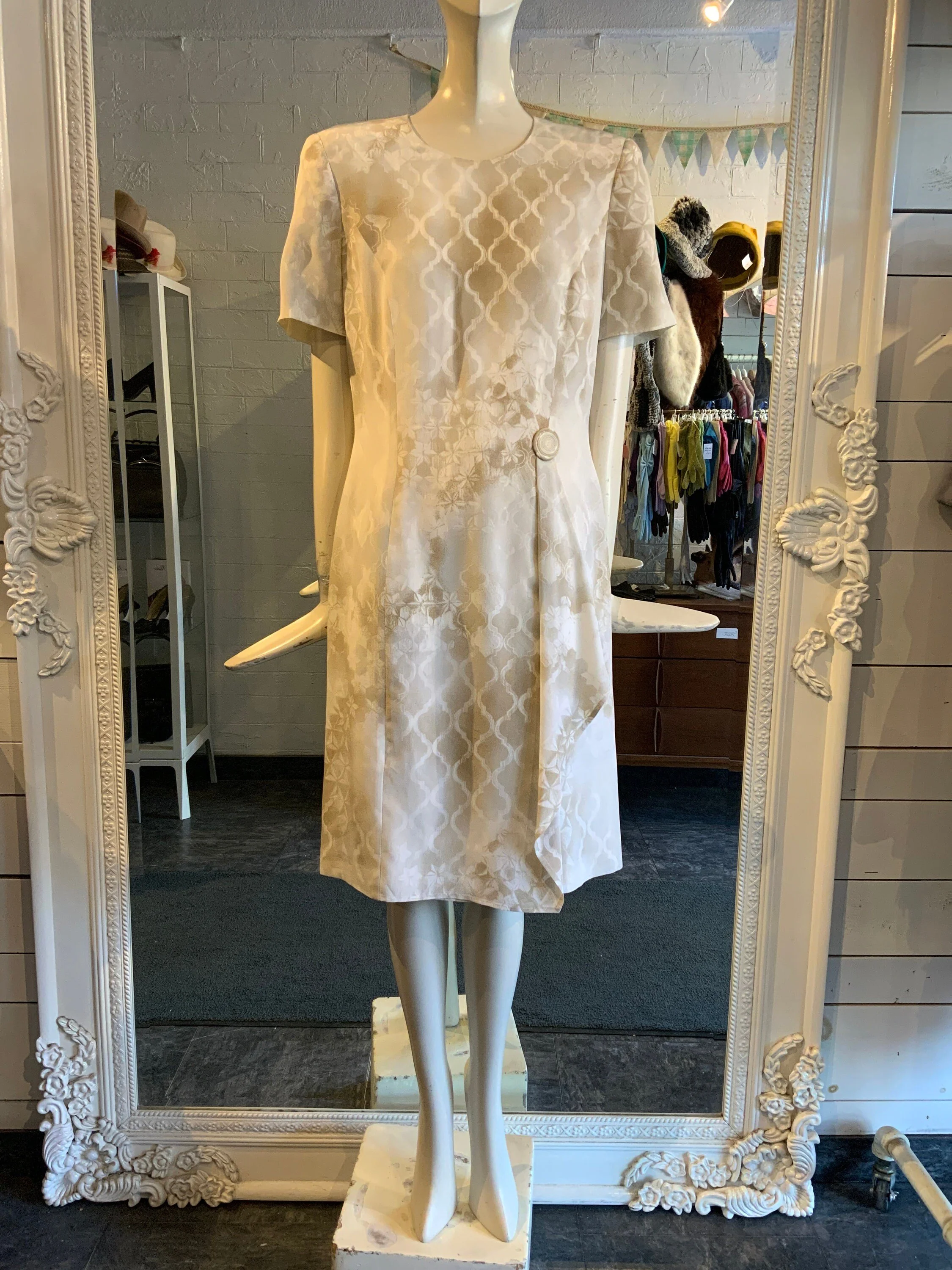 1980s ESCADA cream silk dress  | Size S