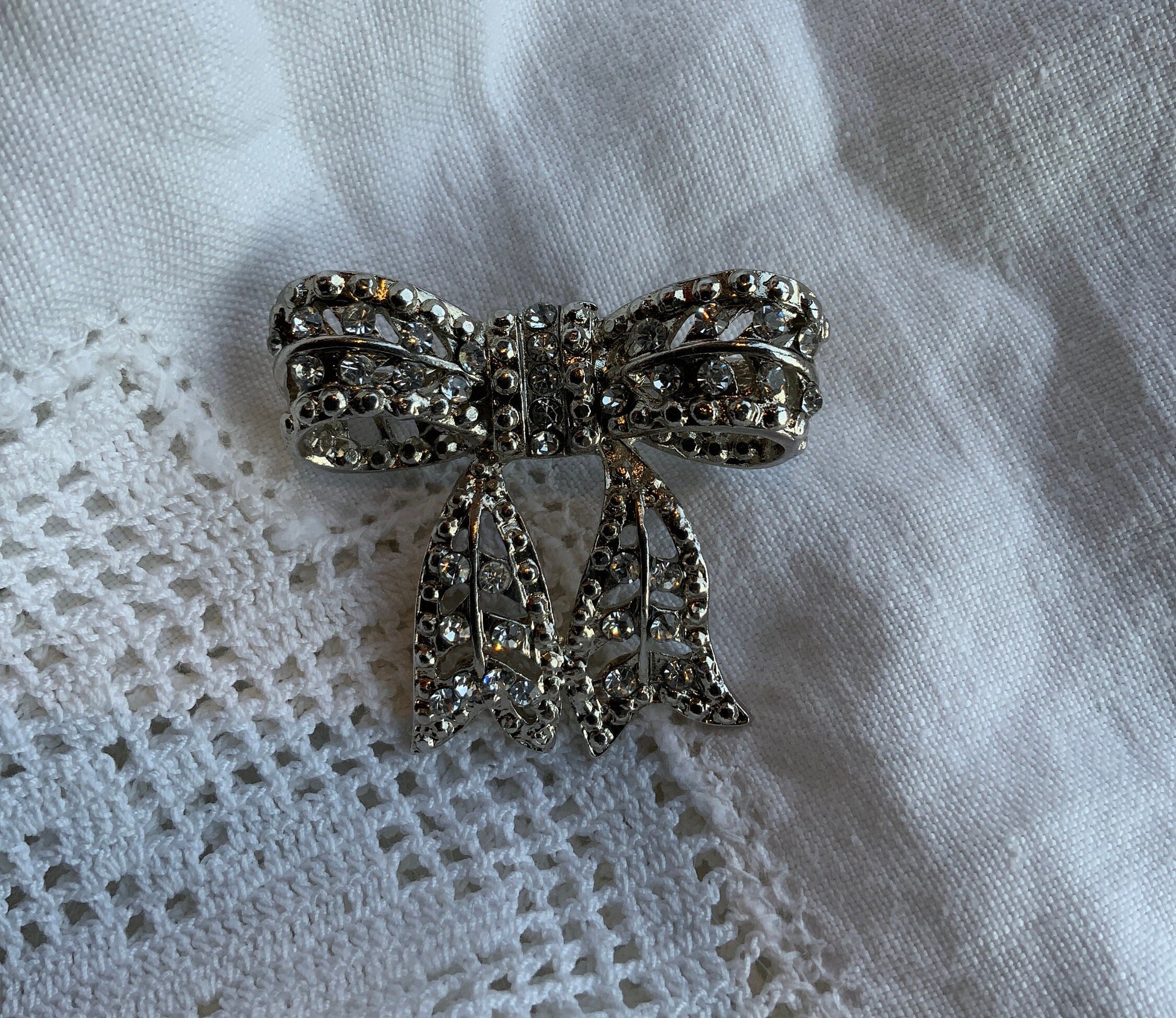 Vintage rhinestone BOW brooch