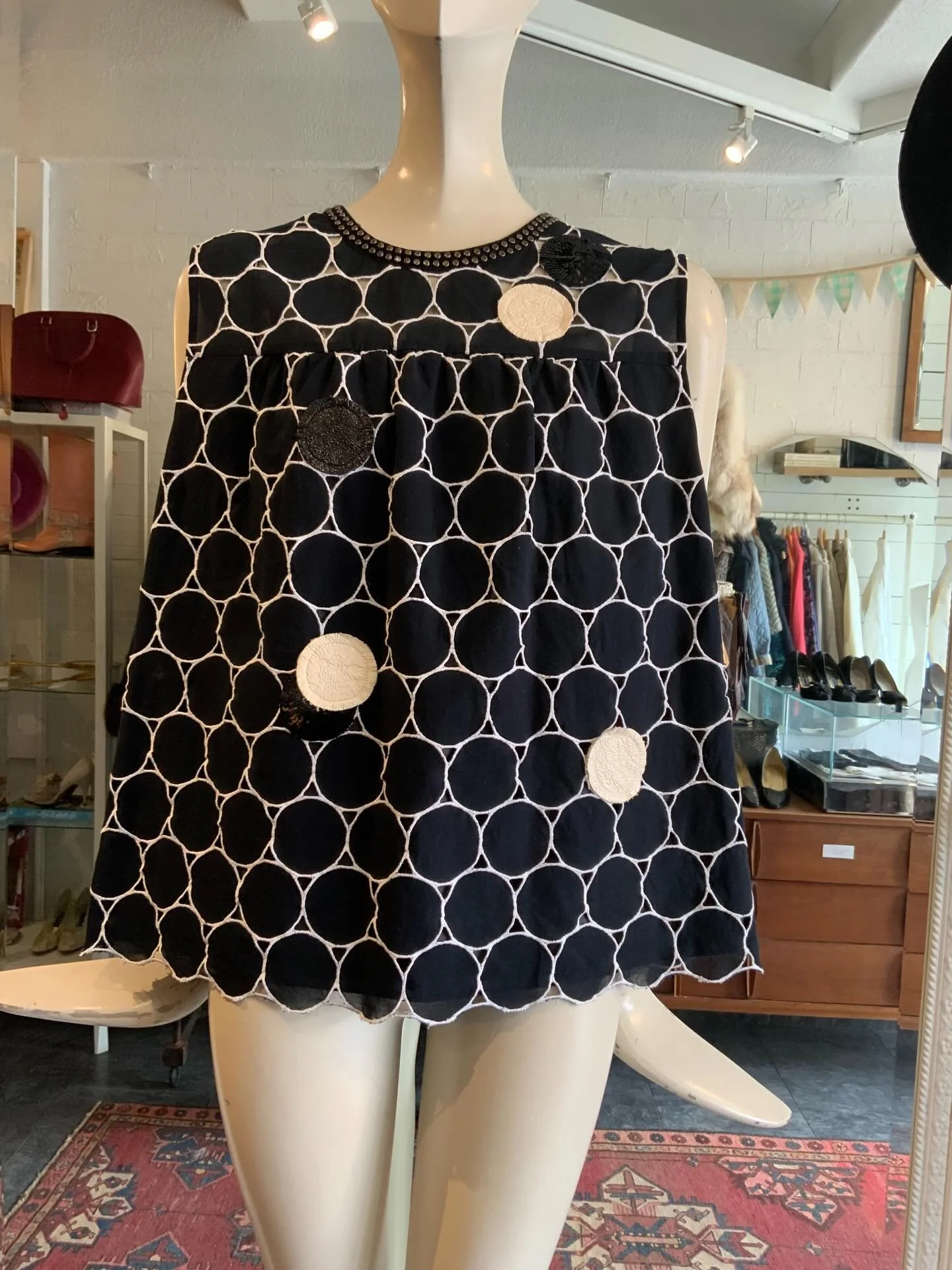 We are smitten with this Marc by Marc Jacobs mod inspired top that has just arrived! Is it not just the cutest?! 

Made of cotton and just perfect for the warmer weather that is surely in our future ☀️

Size medium to large
$95

You can find it in st