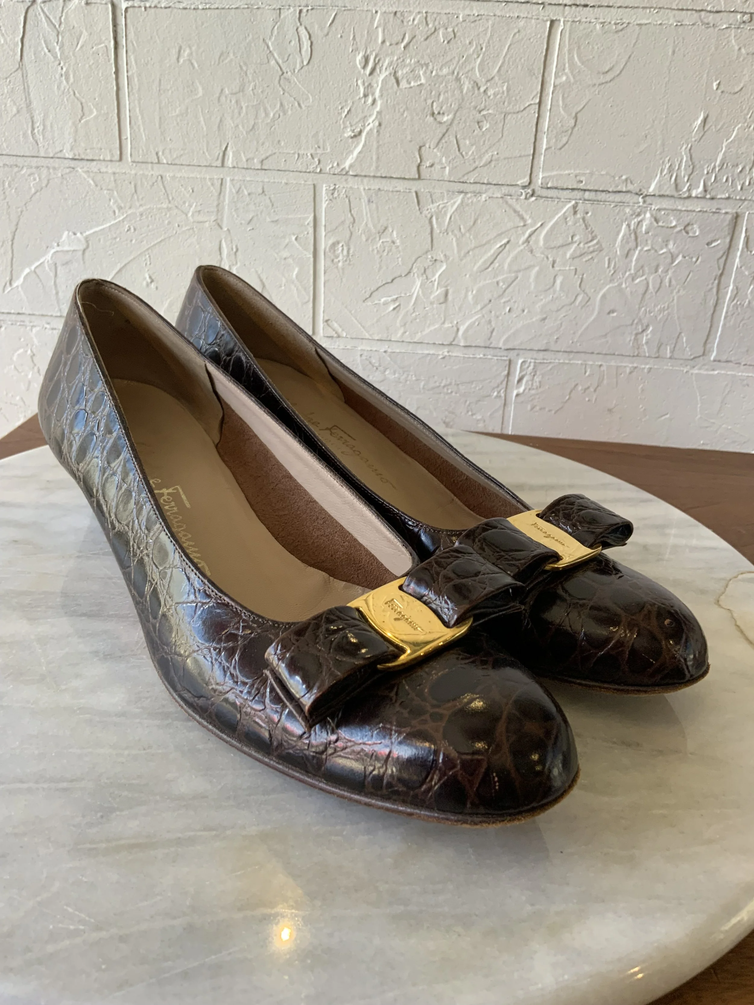 Ferragamo brown heels with bow detail  | Size 10.5