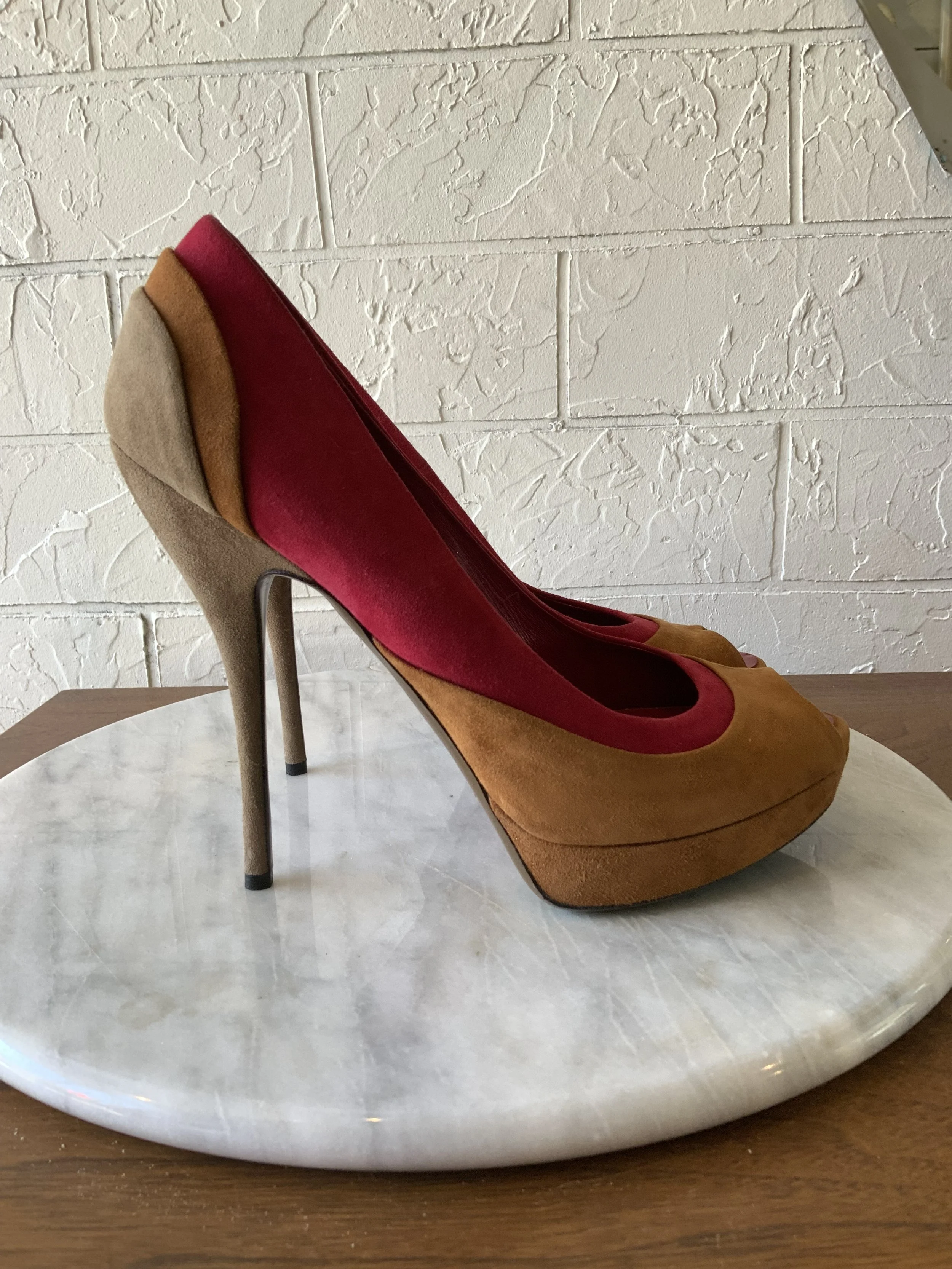 Gucci Kid Scam suede platform heels | Size 40