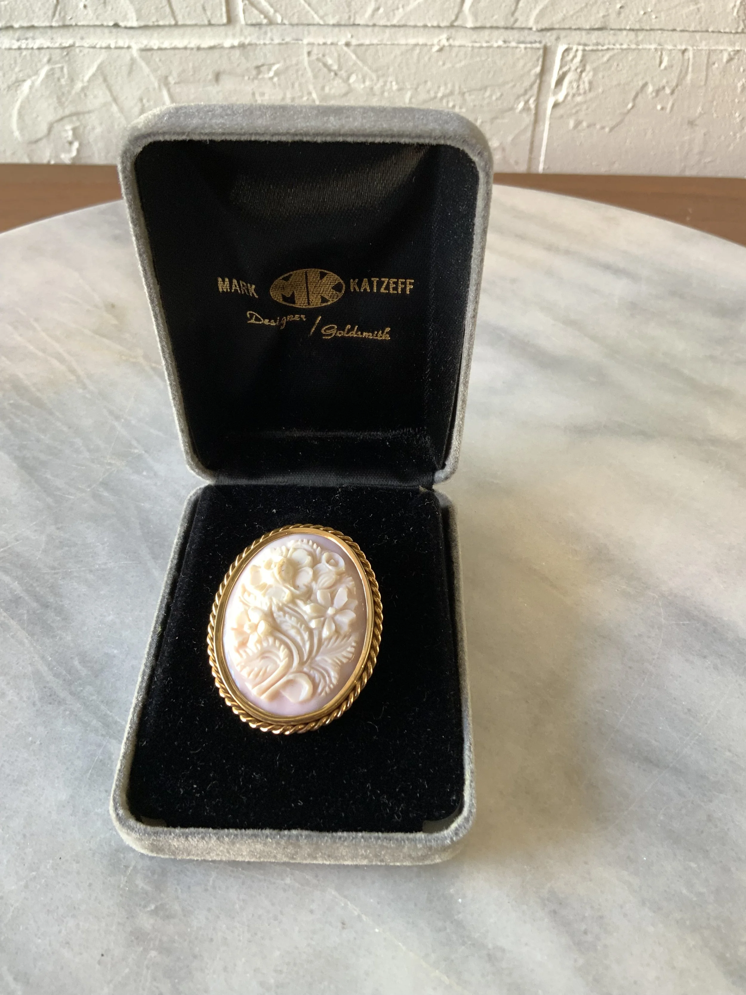 14k Gold Floral Cameo Brooch