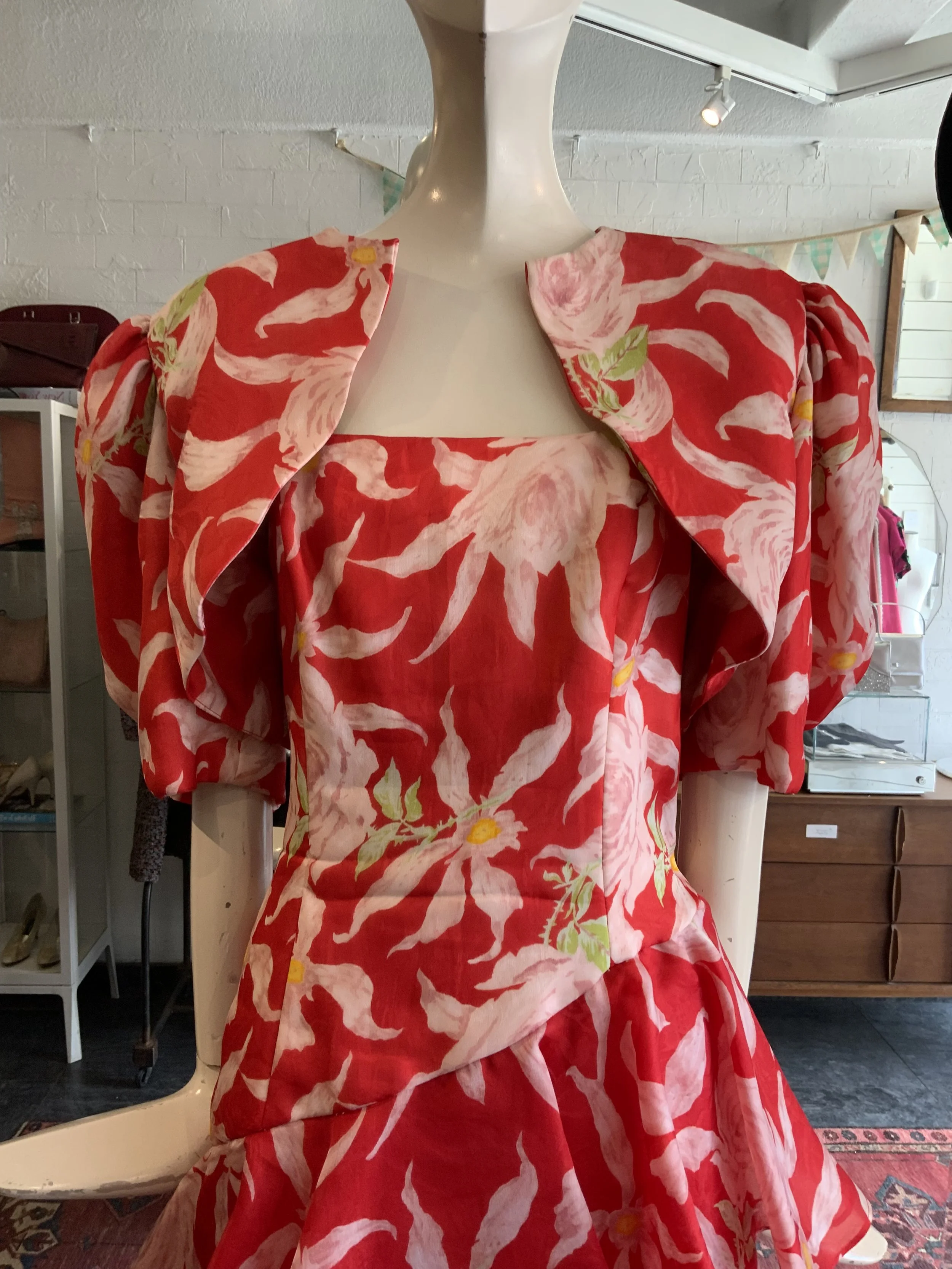1980s red silk floral ruffled dress | Size Medium